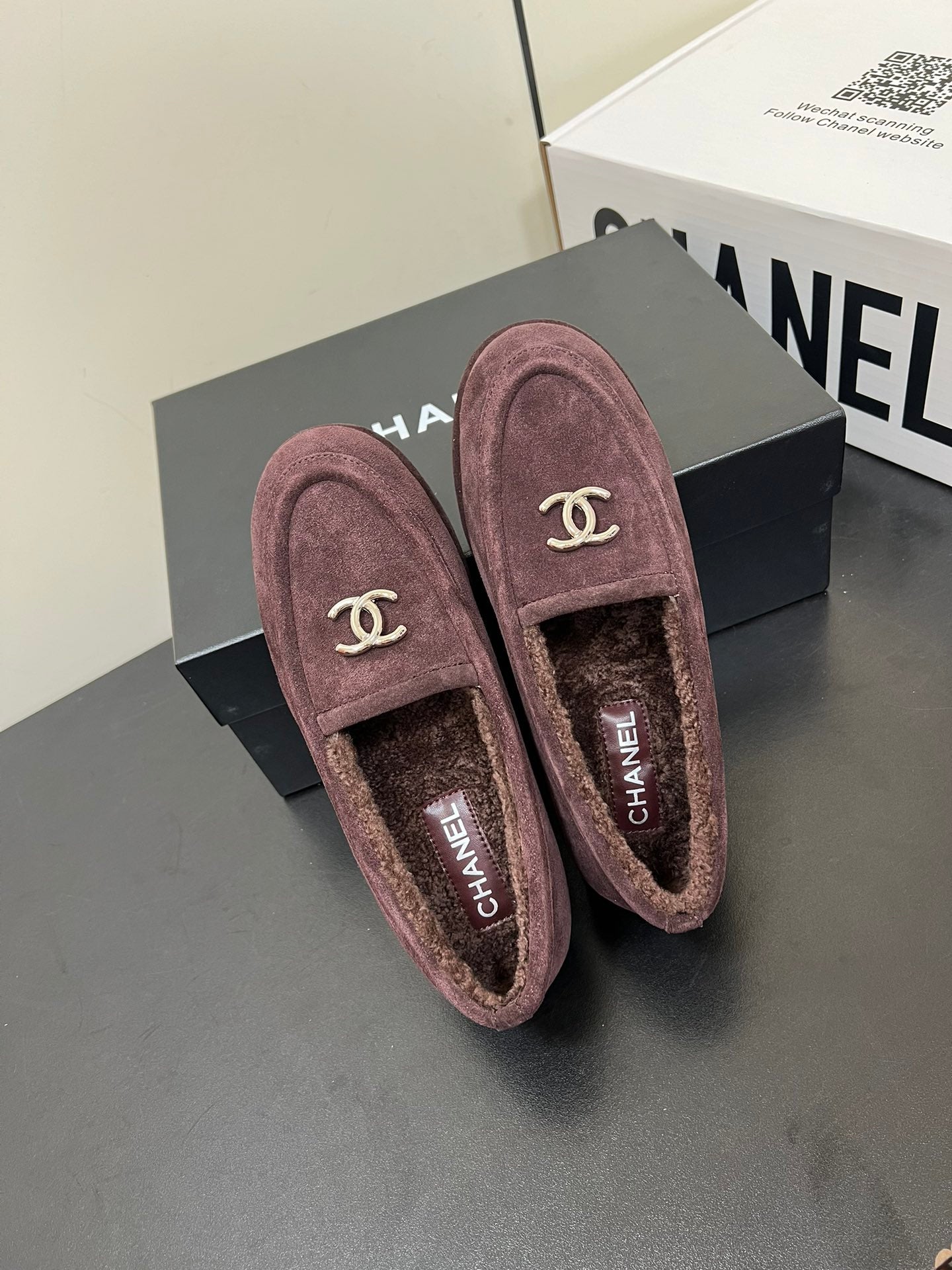 LOAFER IN CHESTNUT BROWN SUEDE AND SOLF FLEECE LINING - 35
