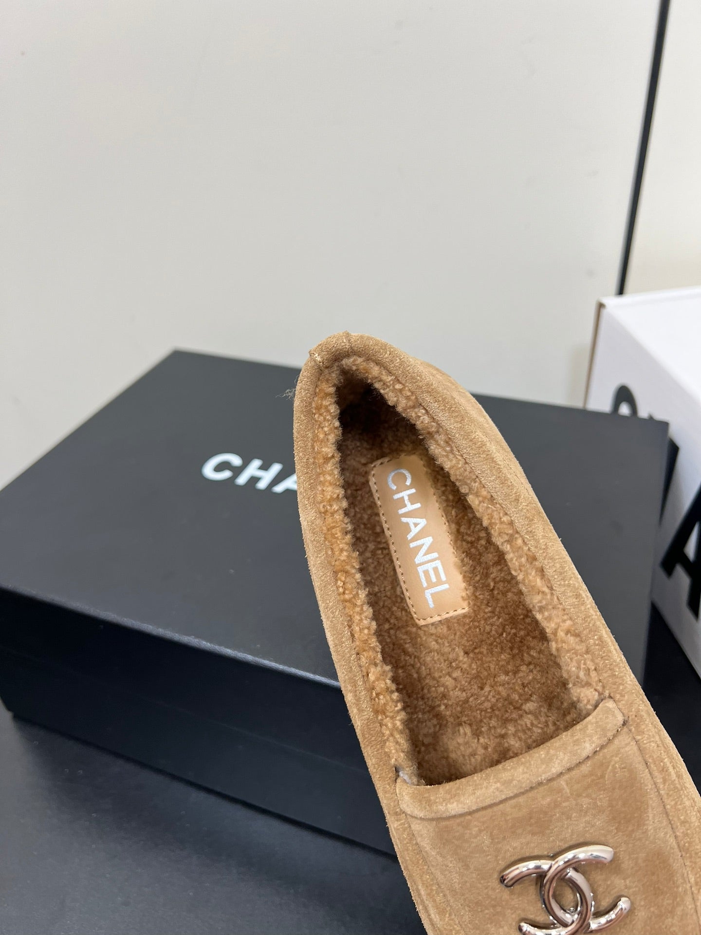 LOAFER IN SEPIA TAN SUEDE AND SOLF FLEECE LINING - 35