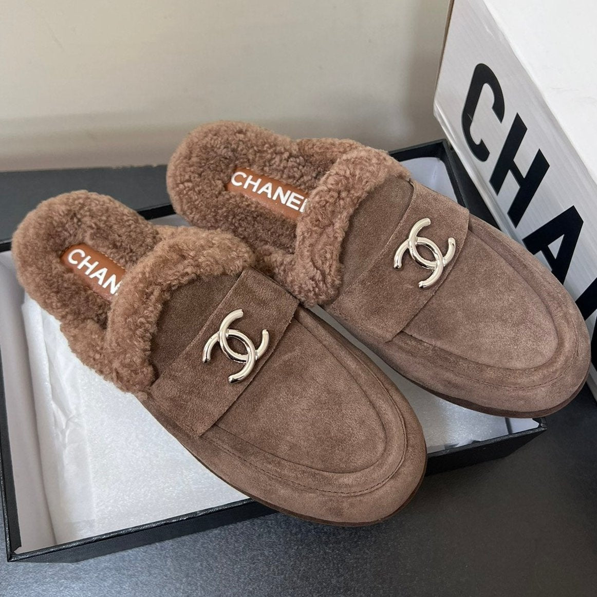 LOAFERS MULE IN MEDIUM BROWN SUEDE AND FLEECE LINING - 35