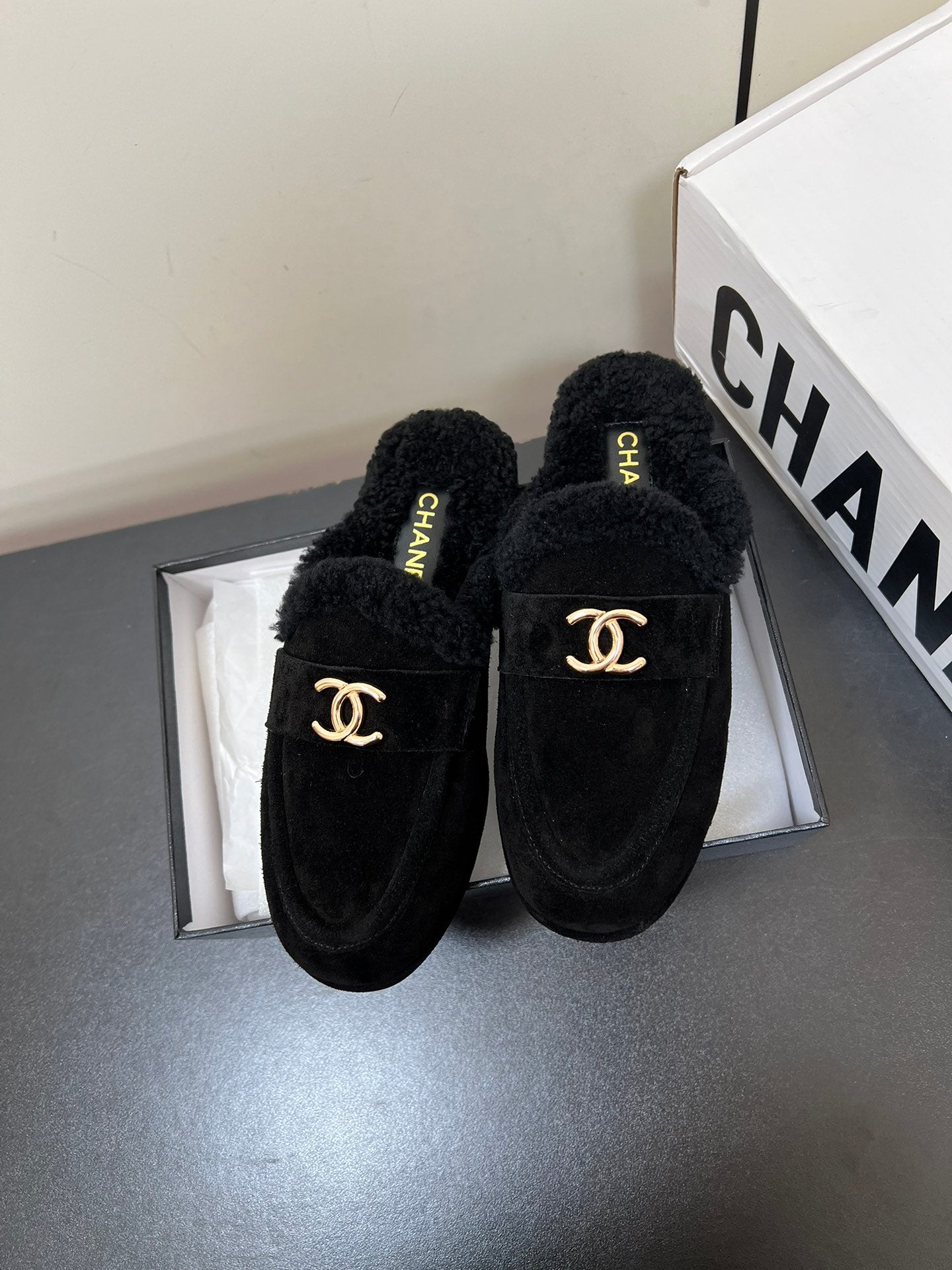 LOAFERS MULE IN BLACK SUEDE AND FLEECE LINING - 35