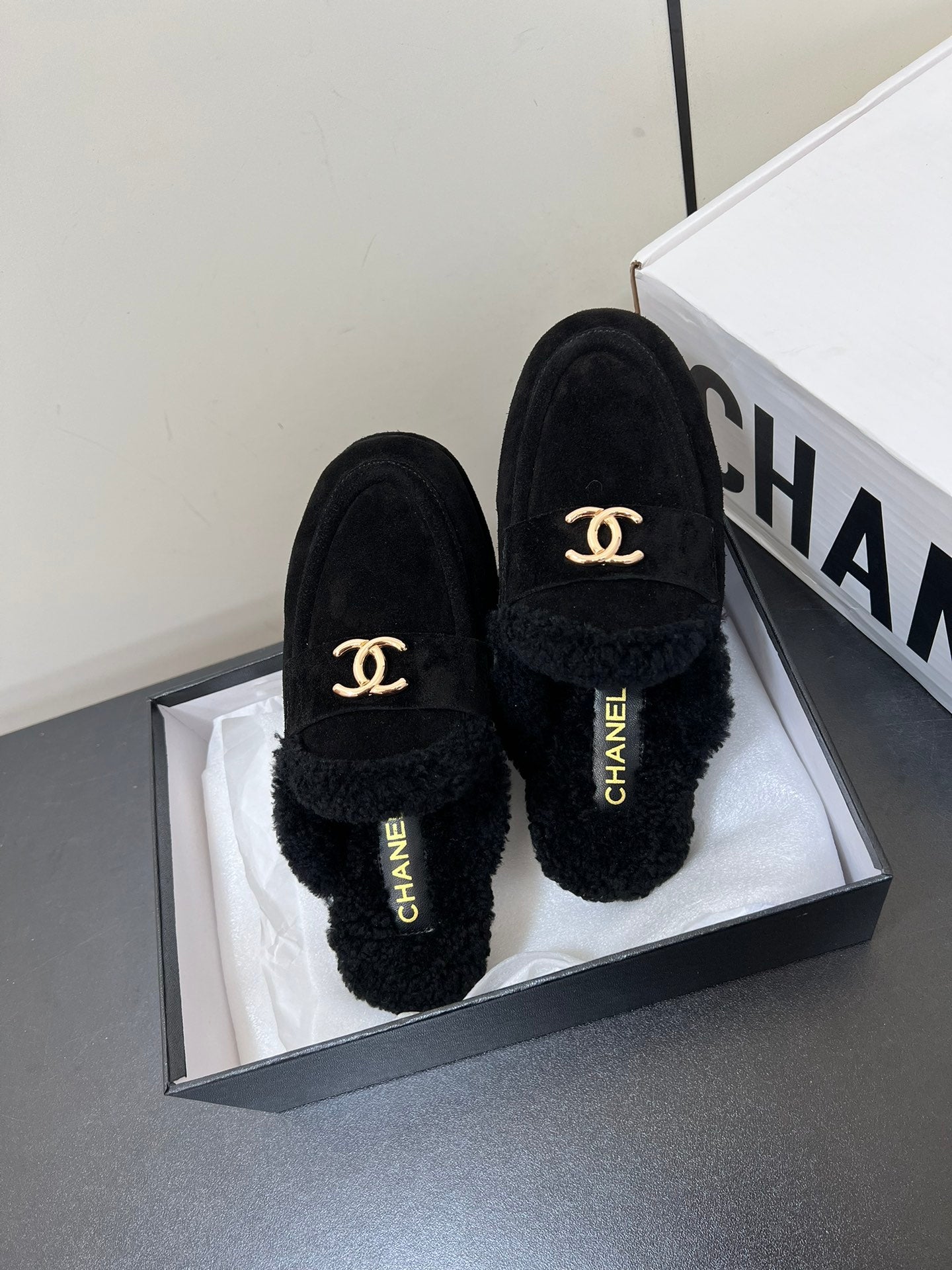 LOAFERS MULE IN BLACK SUEDE AND FLEECE LINING - 35