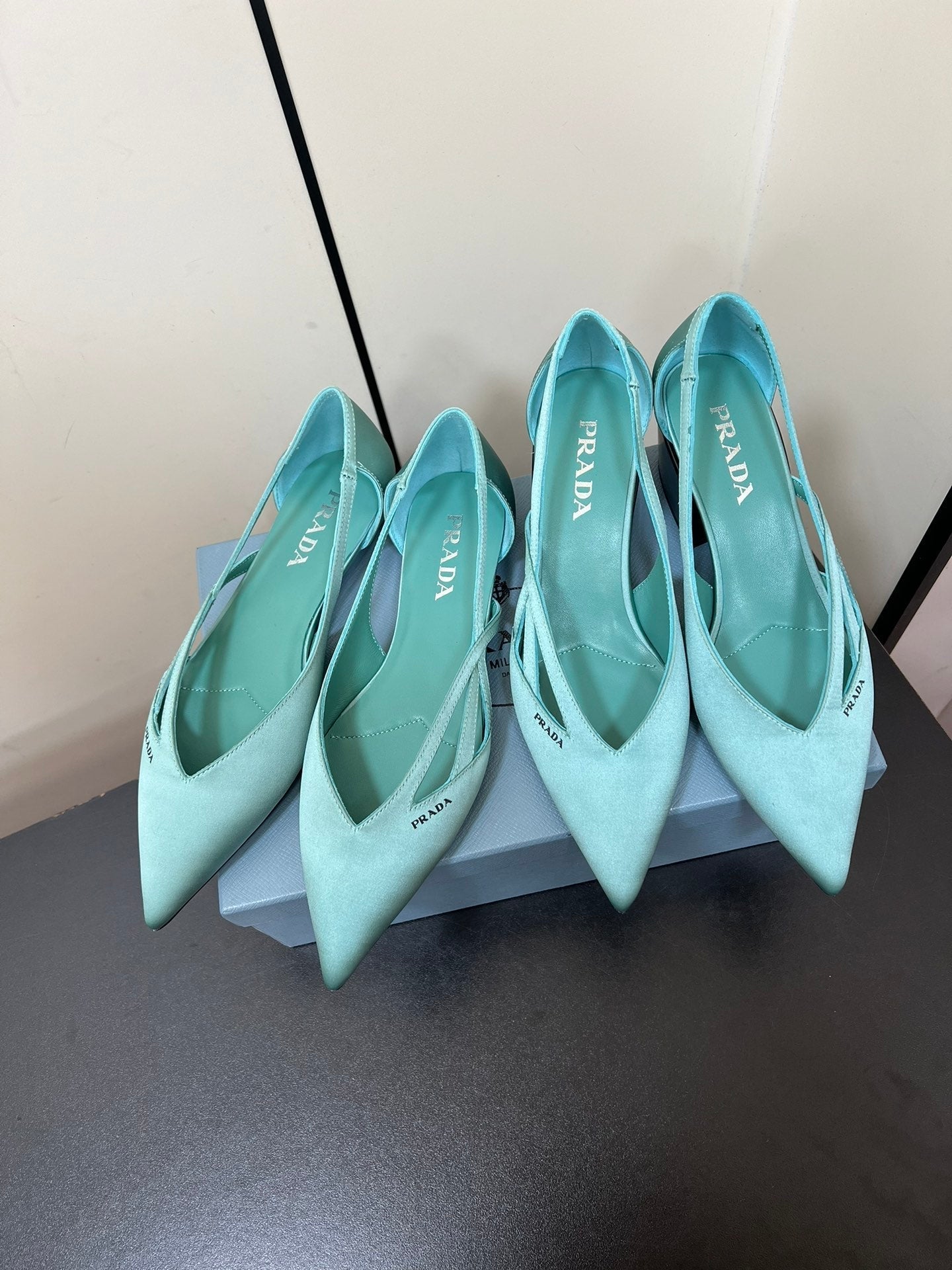 CUT-OUT BALLERINAS IN TURQUOISE BLUE SATIN - 35