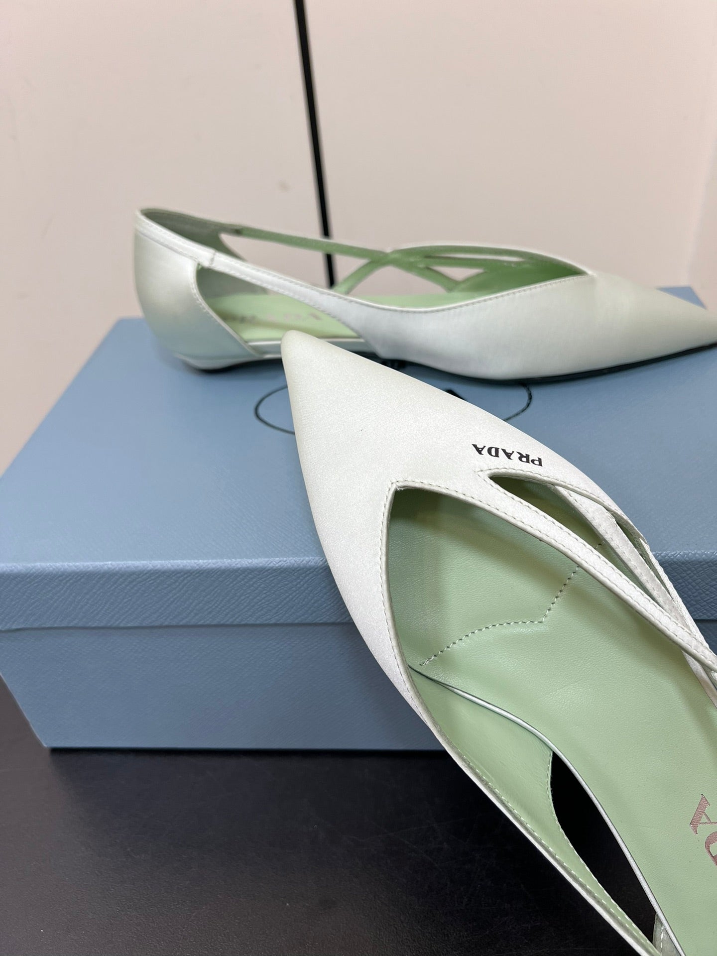 CUT-OUT BALLERINAS IN CHETWODE GREEN SATIN - 35
