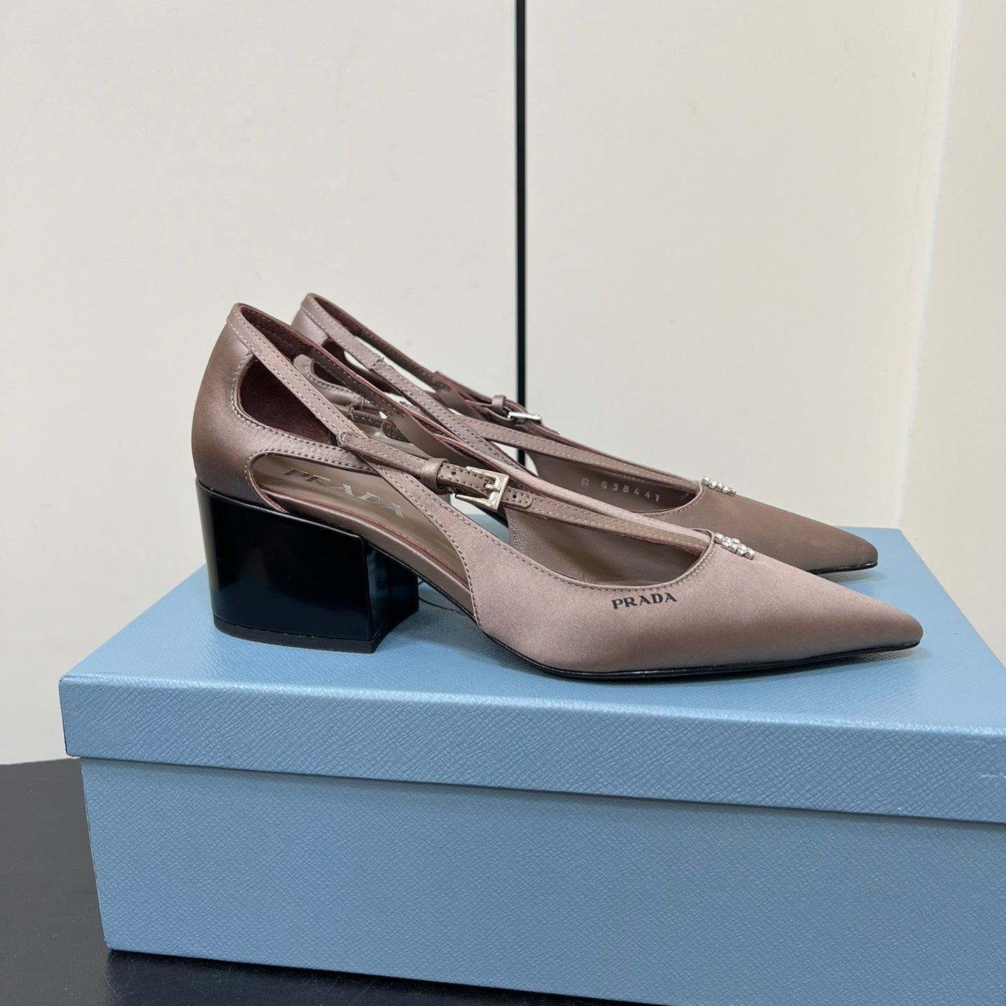CUT-OUT PUMPS WITH BEAD BUCKLE IN HAZELNUT BEIGE SATIN - 35