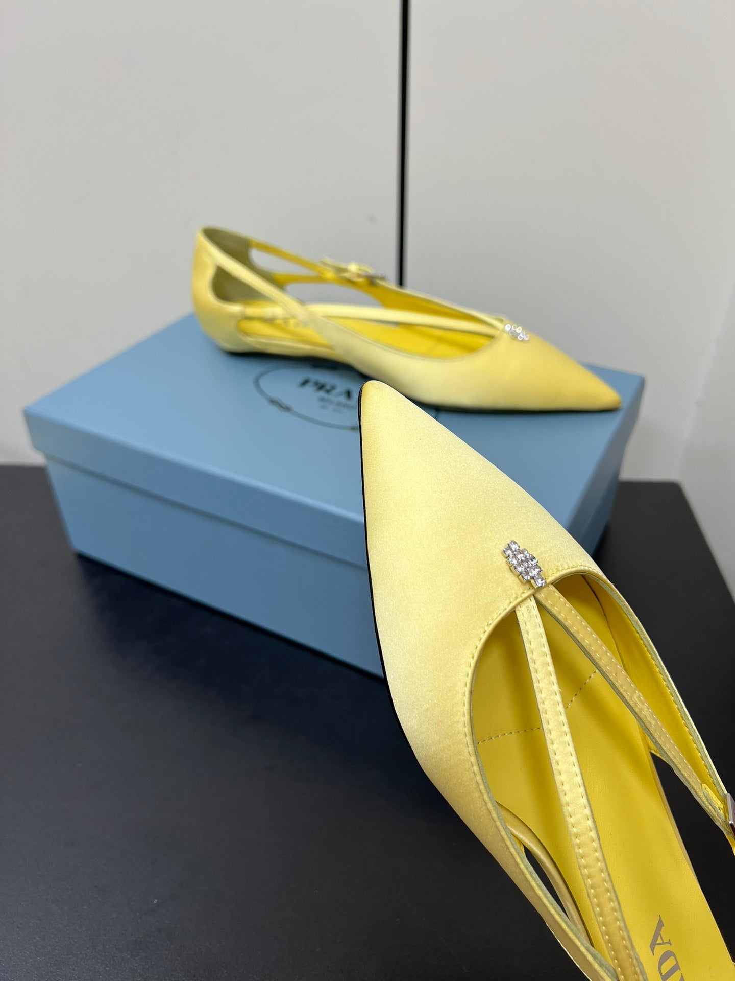 CUT-OUT BALLERINA FLAT IN LIGHT YELLOW SATIN ATTACHED BEAD BUCKLE - 35
