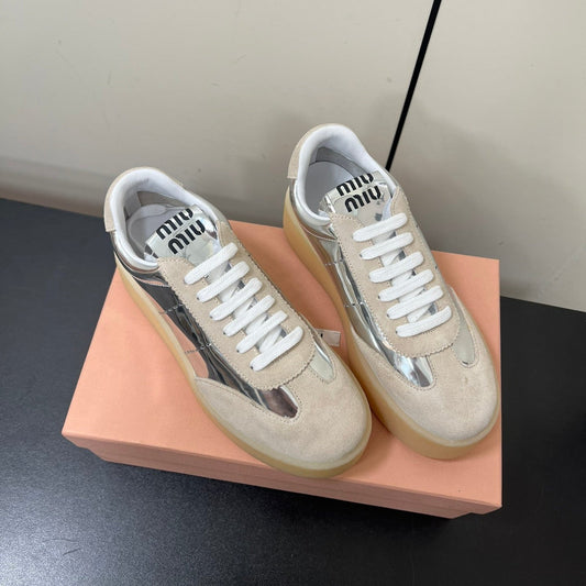 THICK-SOLED RETRO SNEAKERS IN SILVER METALLIC LAMBSKIN AND BEIGE SUEDE - 35