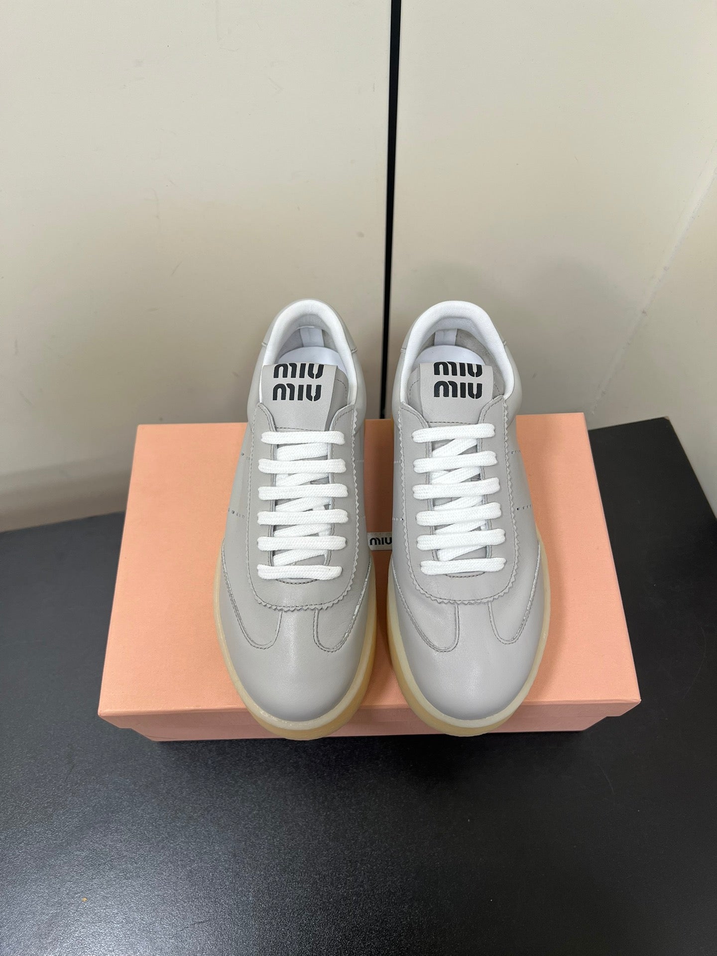 THICK-SOLED RETRO SNEAKERS IN PALE GRAY SMOOTH LAMBSKIN - 35