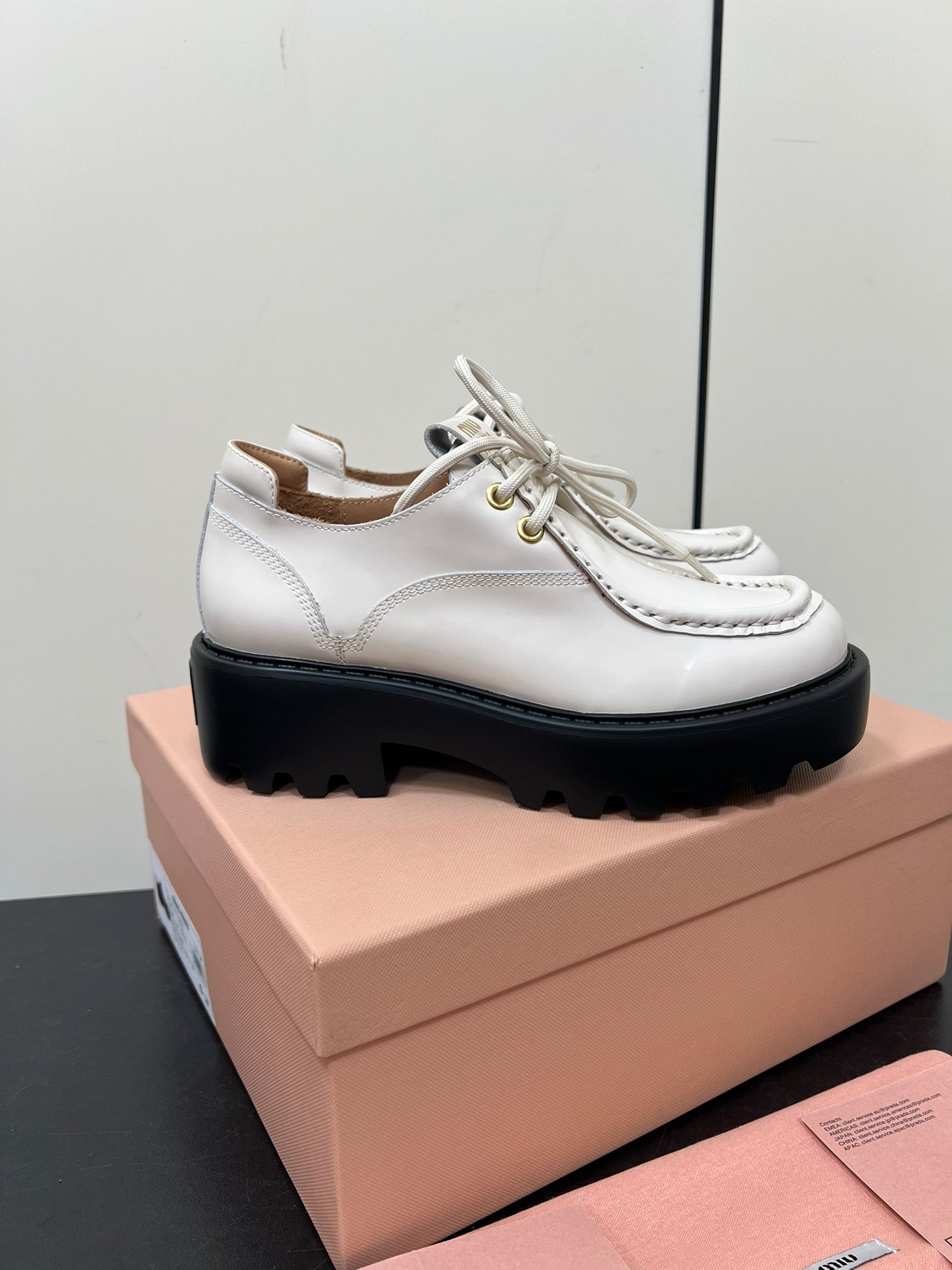 LACE-UP LOAFERS WITH THICK SOLE IN WHITE SHINY SHEEPSKIN - 35