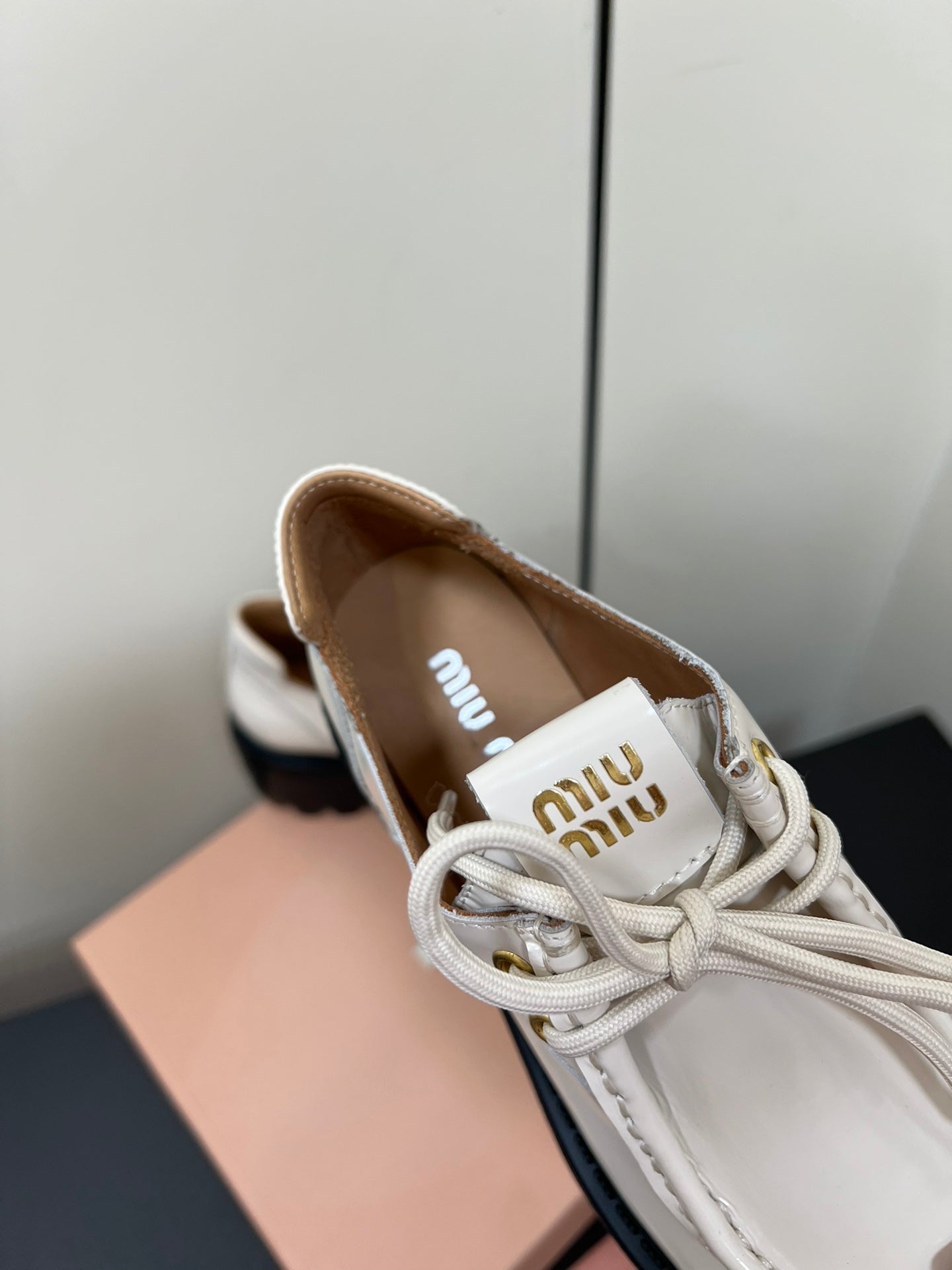 LACE-UP LOAFERS WITH THICK SOLE IN WHITE SHINY SHEEPSKIN - 35
