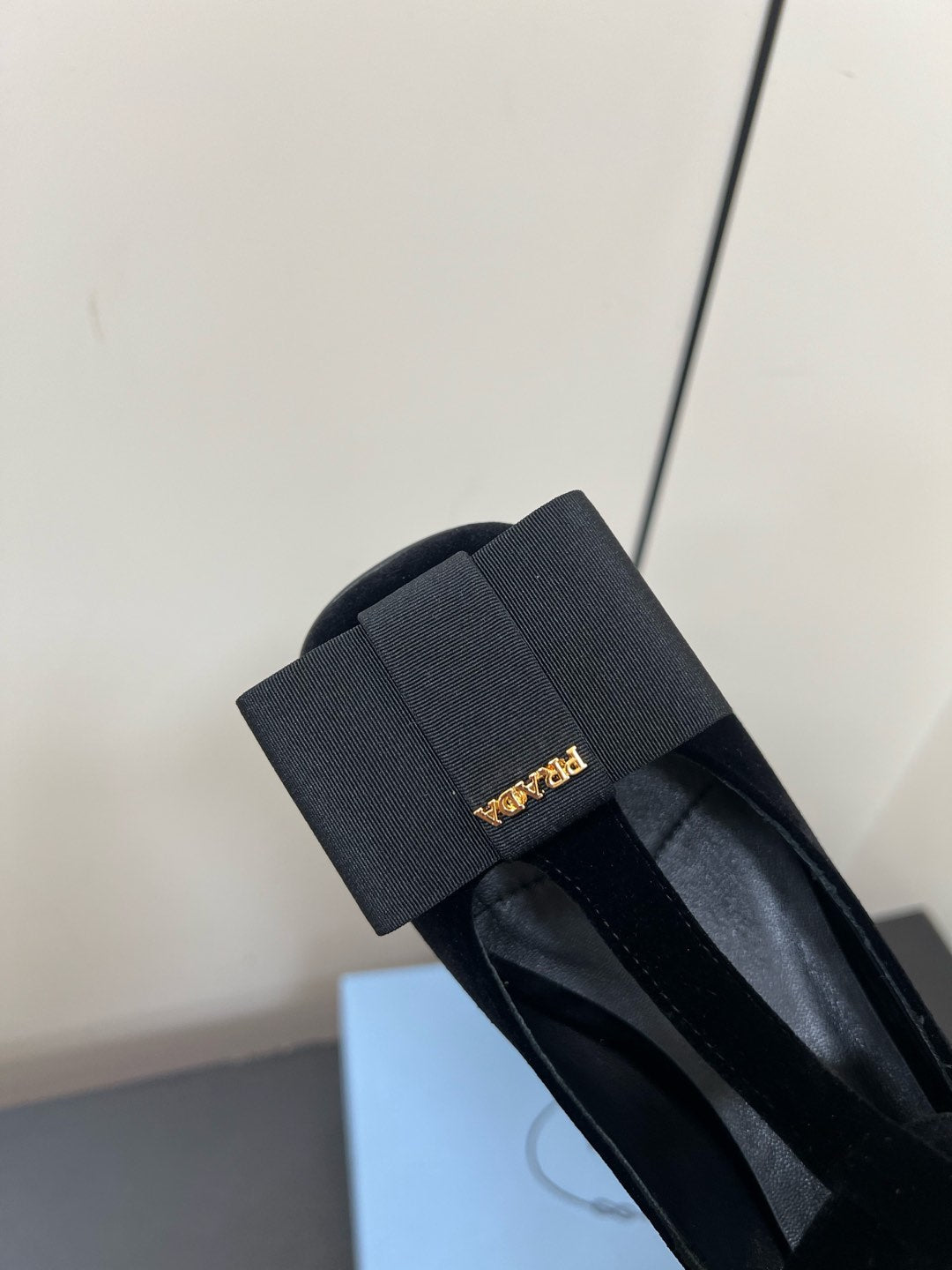 BOW MARY JANE PUMPS WITH T-STRAP IN BLACK VELVET - 35