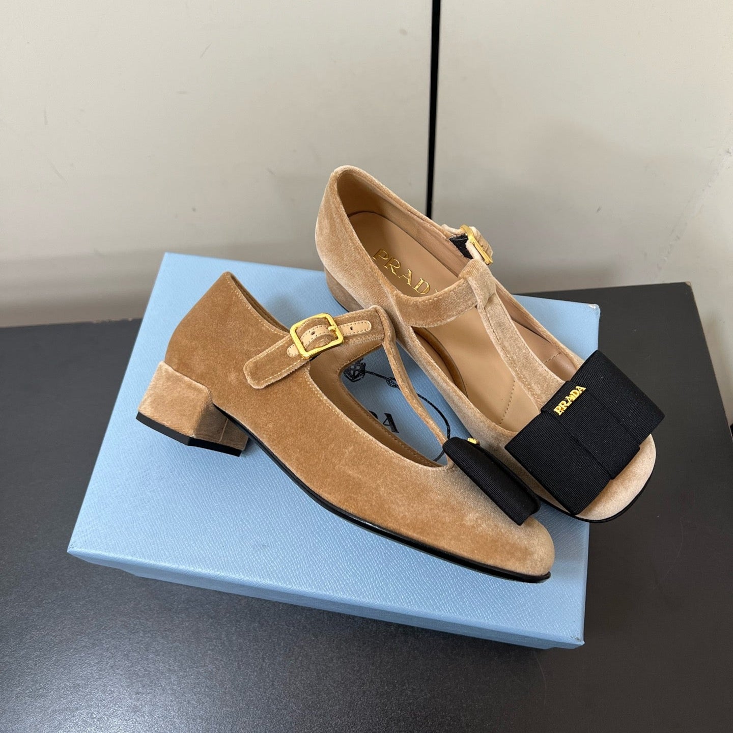 BOW MARY JANE PUMPS WITH T-STRAP IN PECAN PIE VELVET - 35