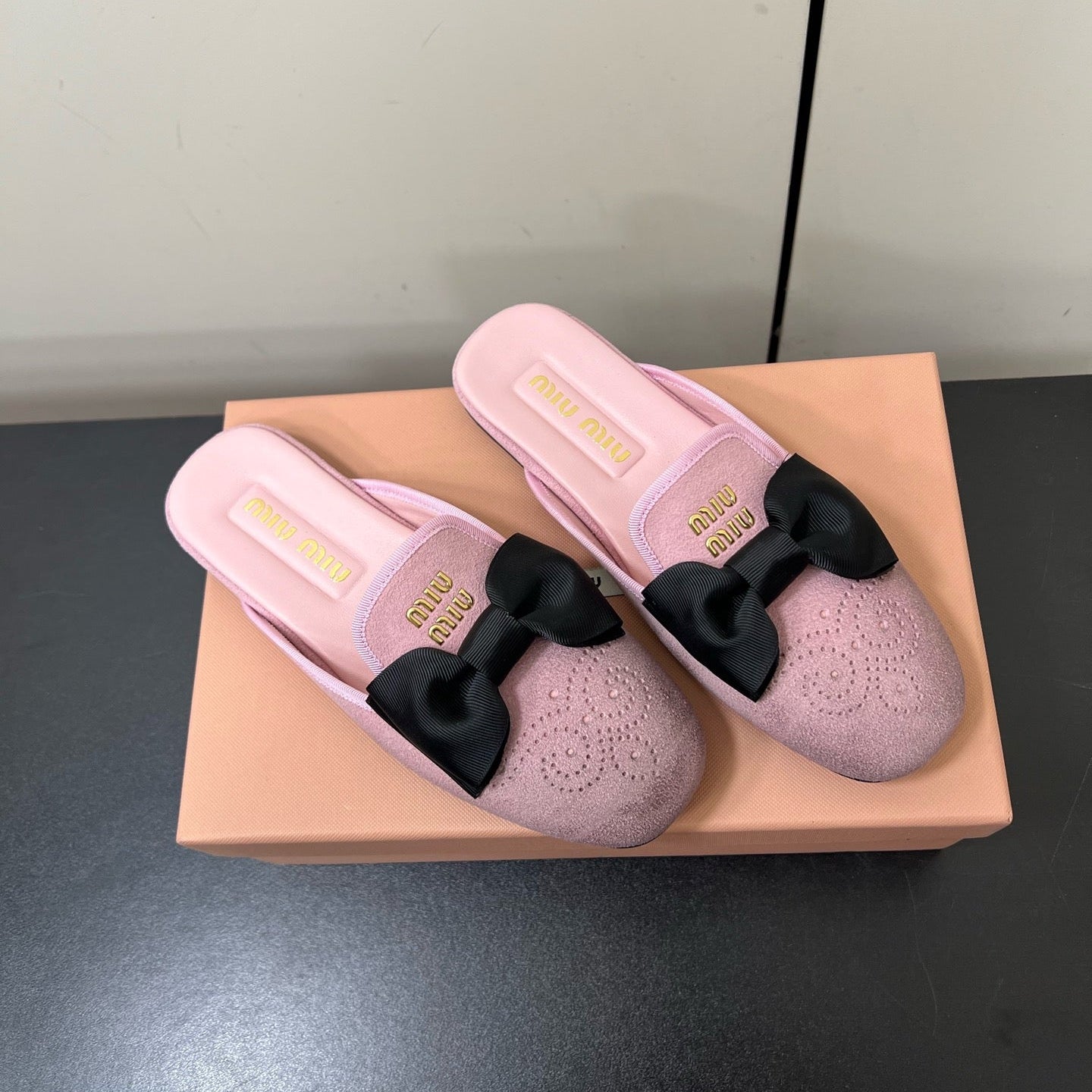 BOW MULES IN DUST PINK SUEDE - 35