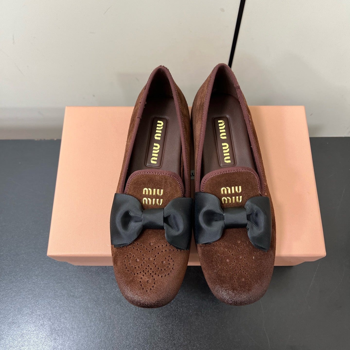 LOAFERS WITH BOW IN CHOCOLATE SUEDE - 35