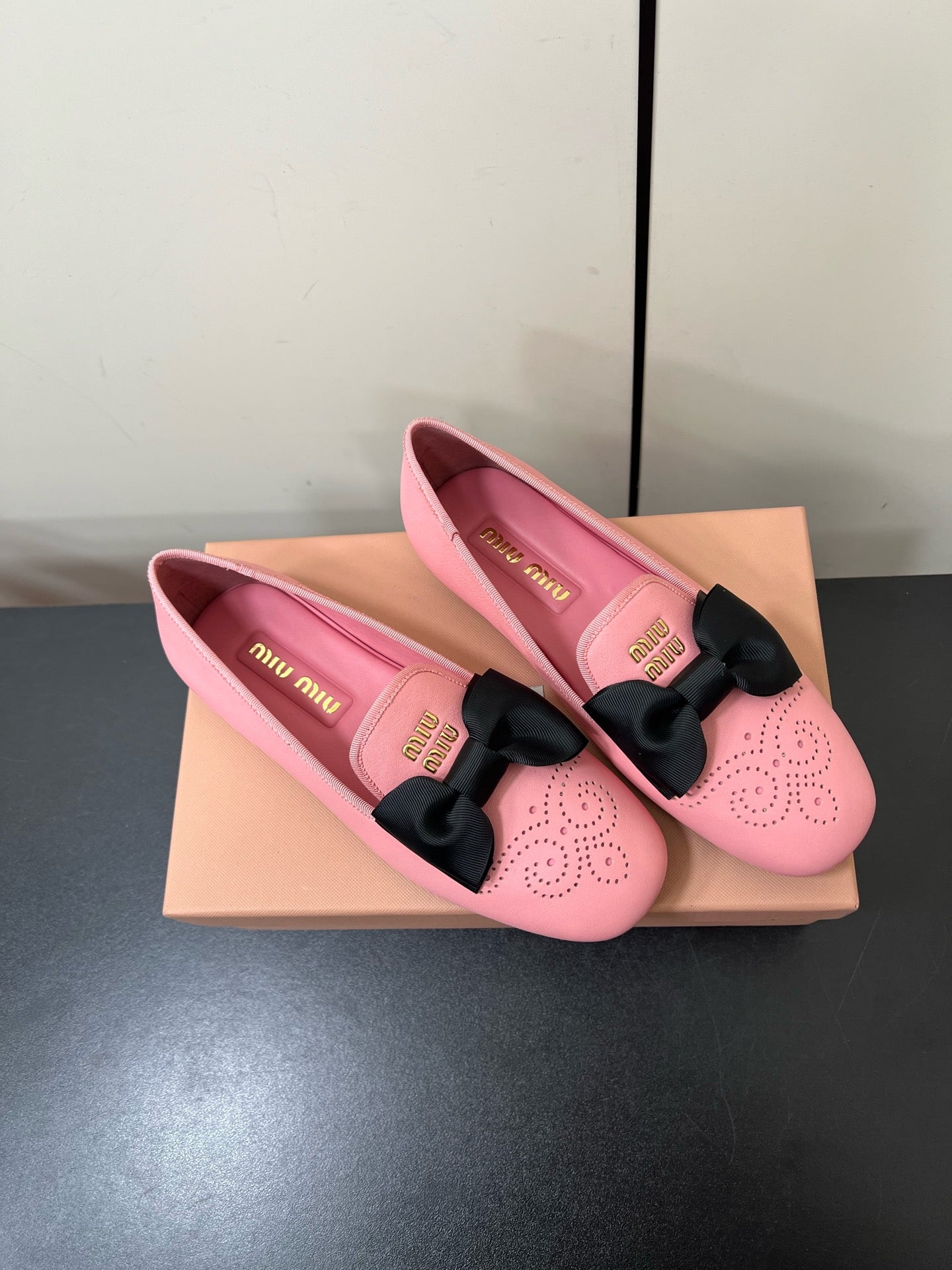 LOAFERS WITH BOW IN PINK SHEEPSKIN - 35