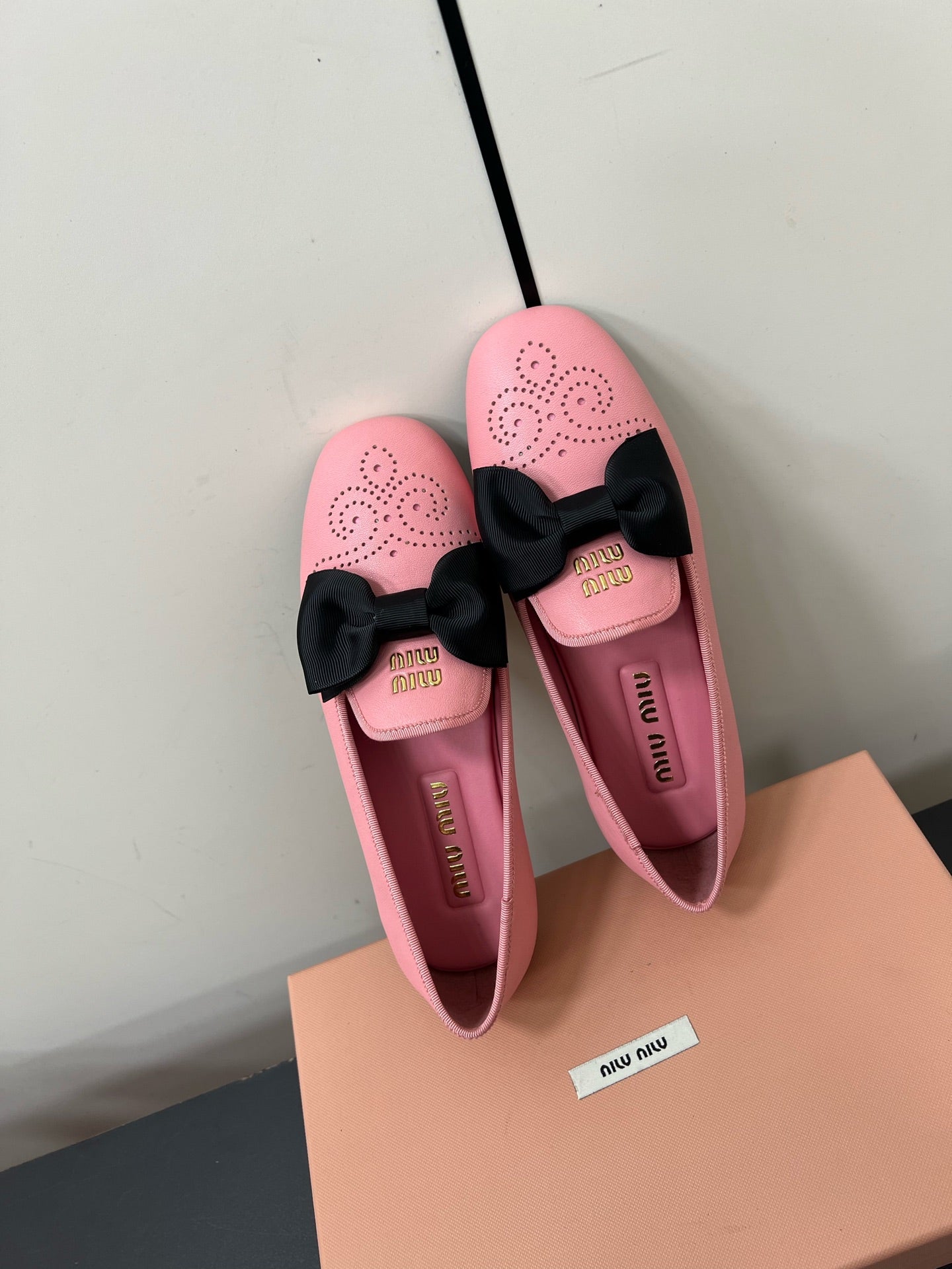 LOAFERS WITH BOW IN PINK SHEEPSKIN - 35