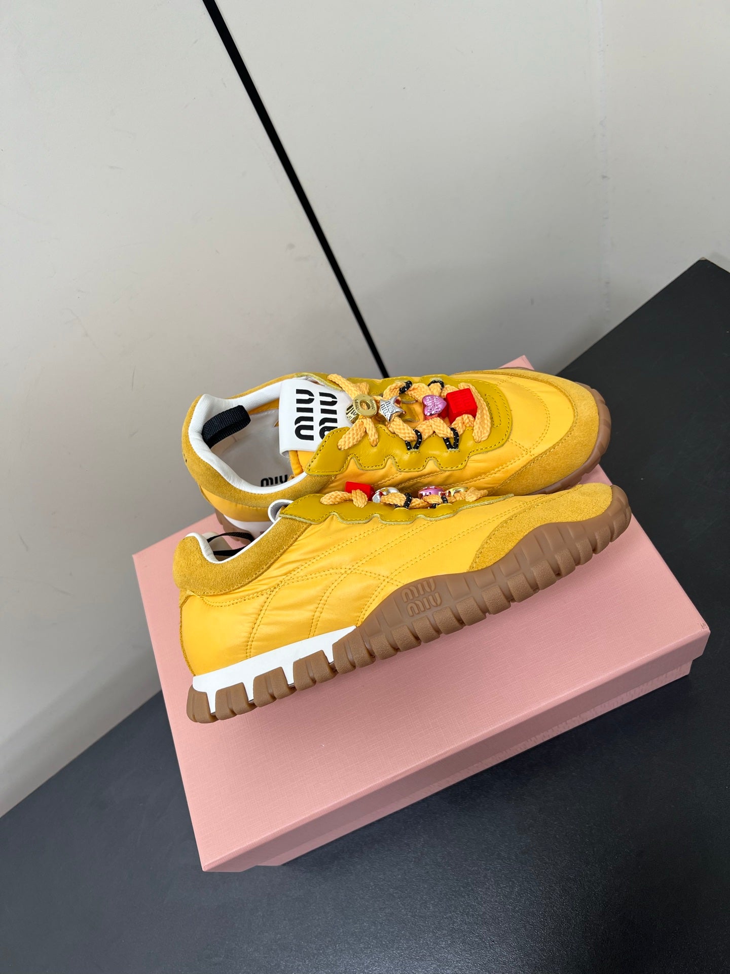TYRE SNEAKERS IN YELLOW TECHNICAL FABRIC AND SUEDE WITH STICKER - 34