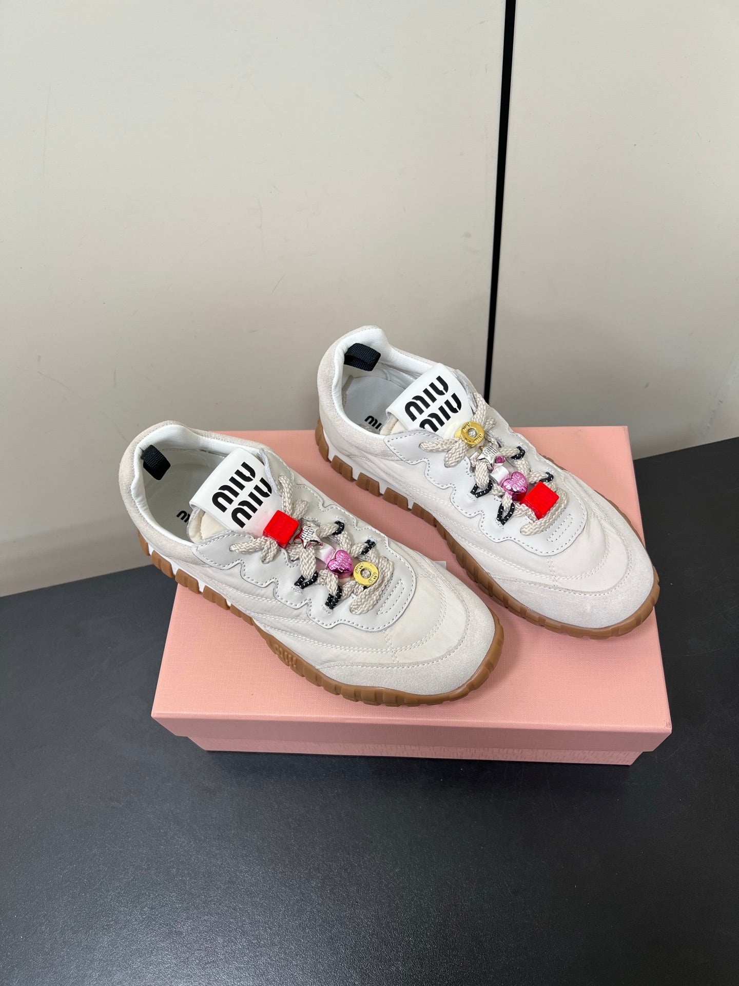 TYRE SNEAKERS IN OFF WHITE TECHNICAL FABRIC AND SUEDE WITH STICKER - 34