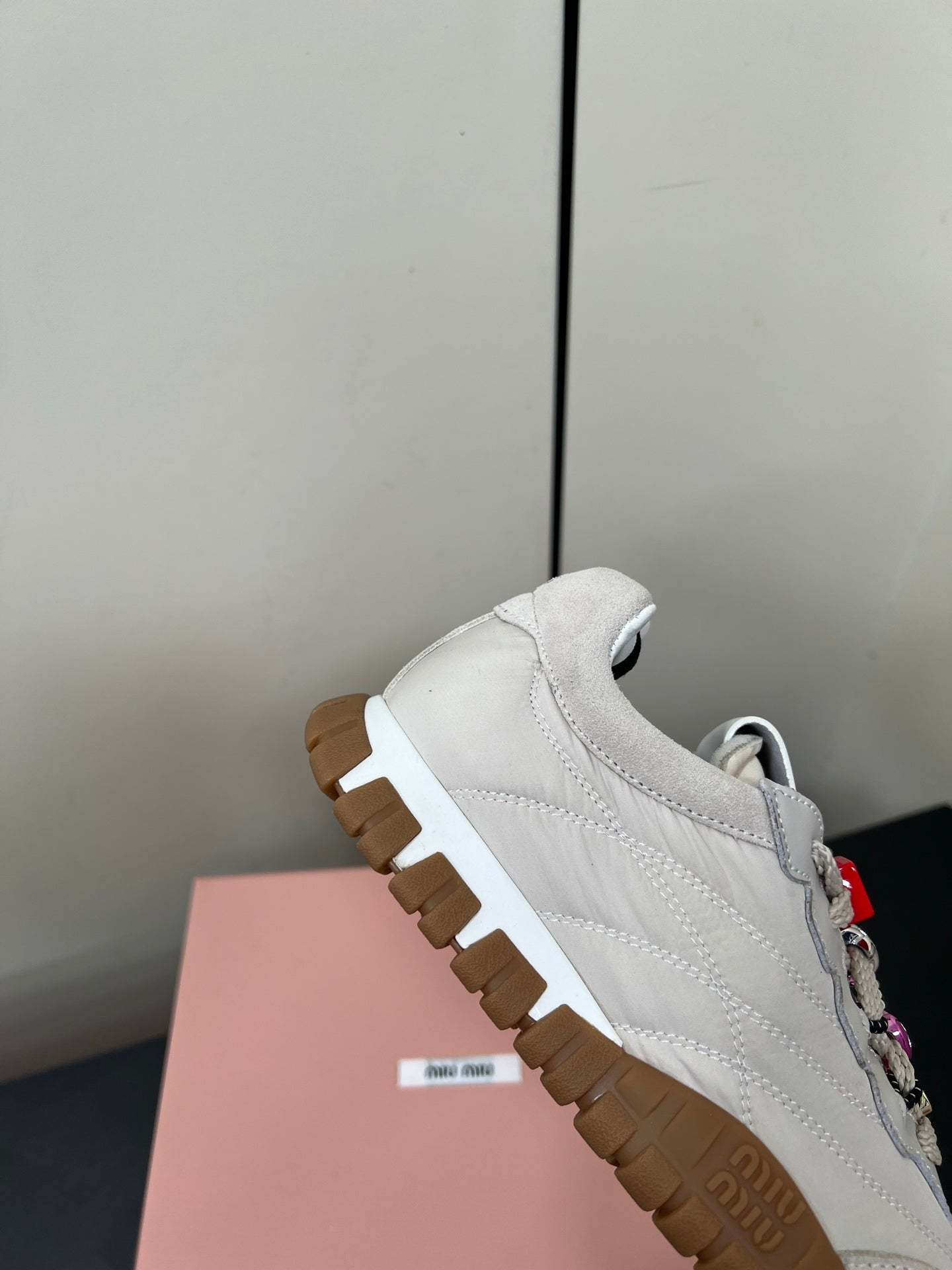 TYRE SNEAKERS IN OFF WHITE TECHNICAL FABRIC AND SUEDE WITH STICKER - 34
