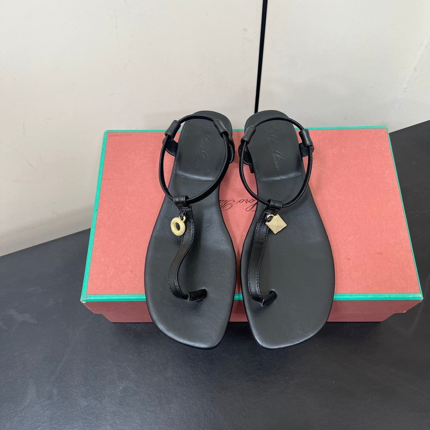 LP MINDIL SANDAL IN BLACK LAMBSKIN - 35