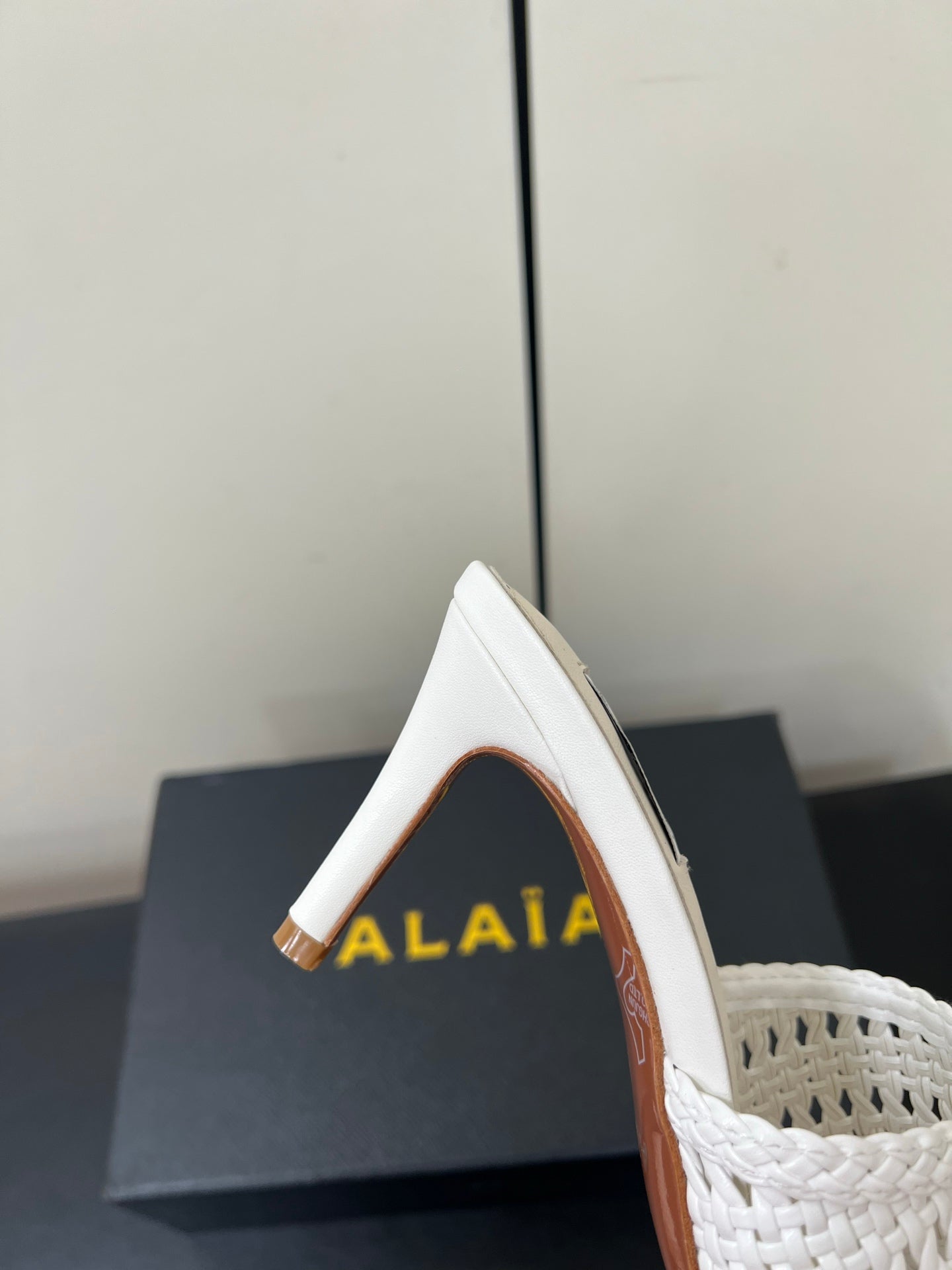 ALAIA HIGH HEEL 25S 70 MM IN WHITE LAMBSKIN WITH WOVEN PATTERN - 35