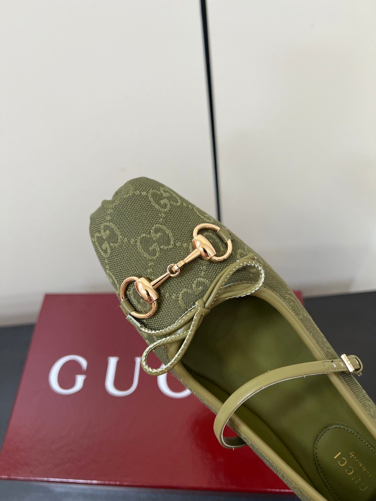 GG MARY JANE 25S IN MOSS GREEN CANVAS WITH GOLD HARDWARE - 35