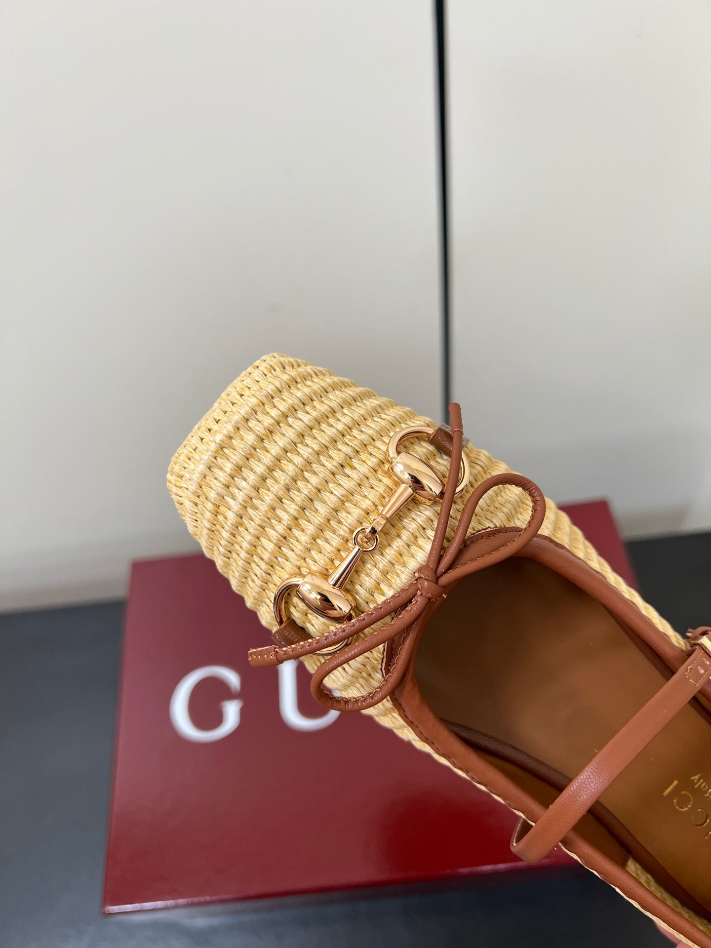 GG MARY JANE 25S IN NATURAL STRAW WITH GOLD HARDWARE - 35