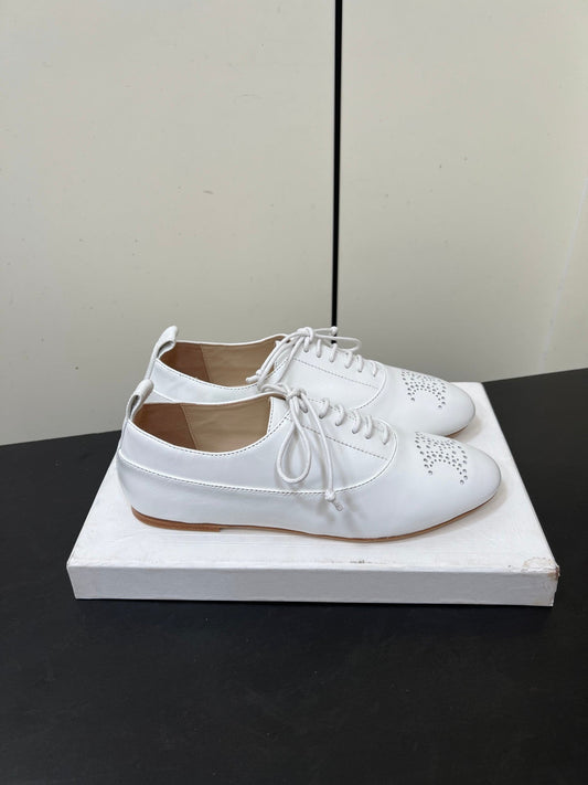 CELINE 26S MINIMAL LACE-UP SHOES IN WHITE CALFSKIN