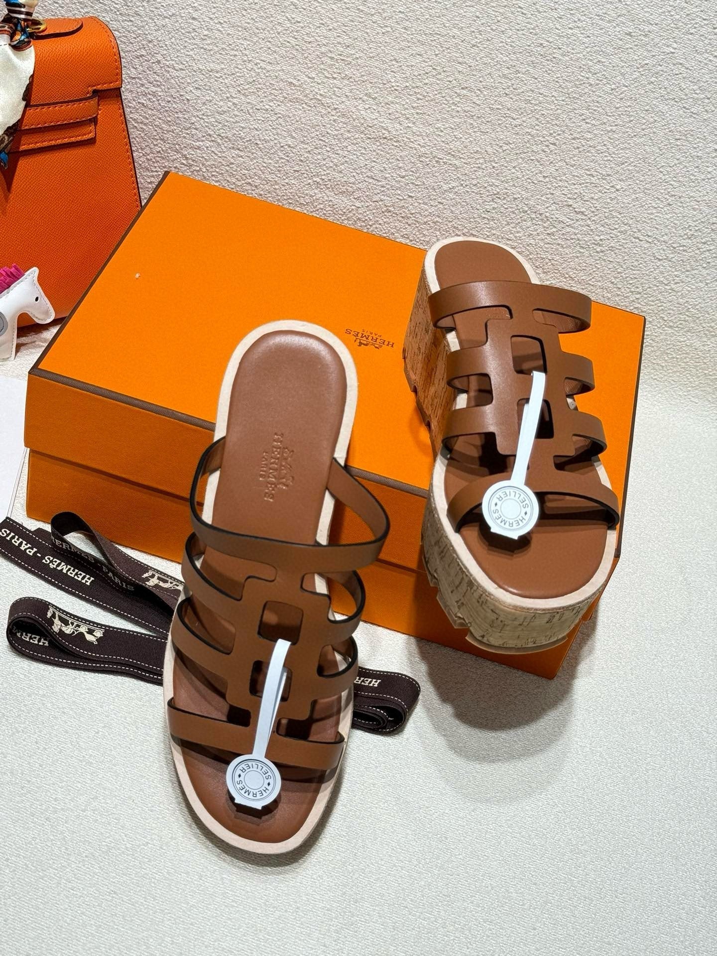 ISABELLA SANDAL CARAMEL CALFSKIN - 35