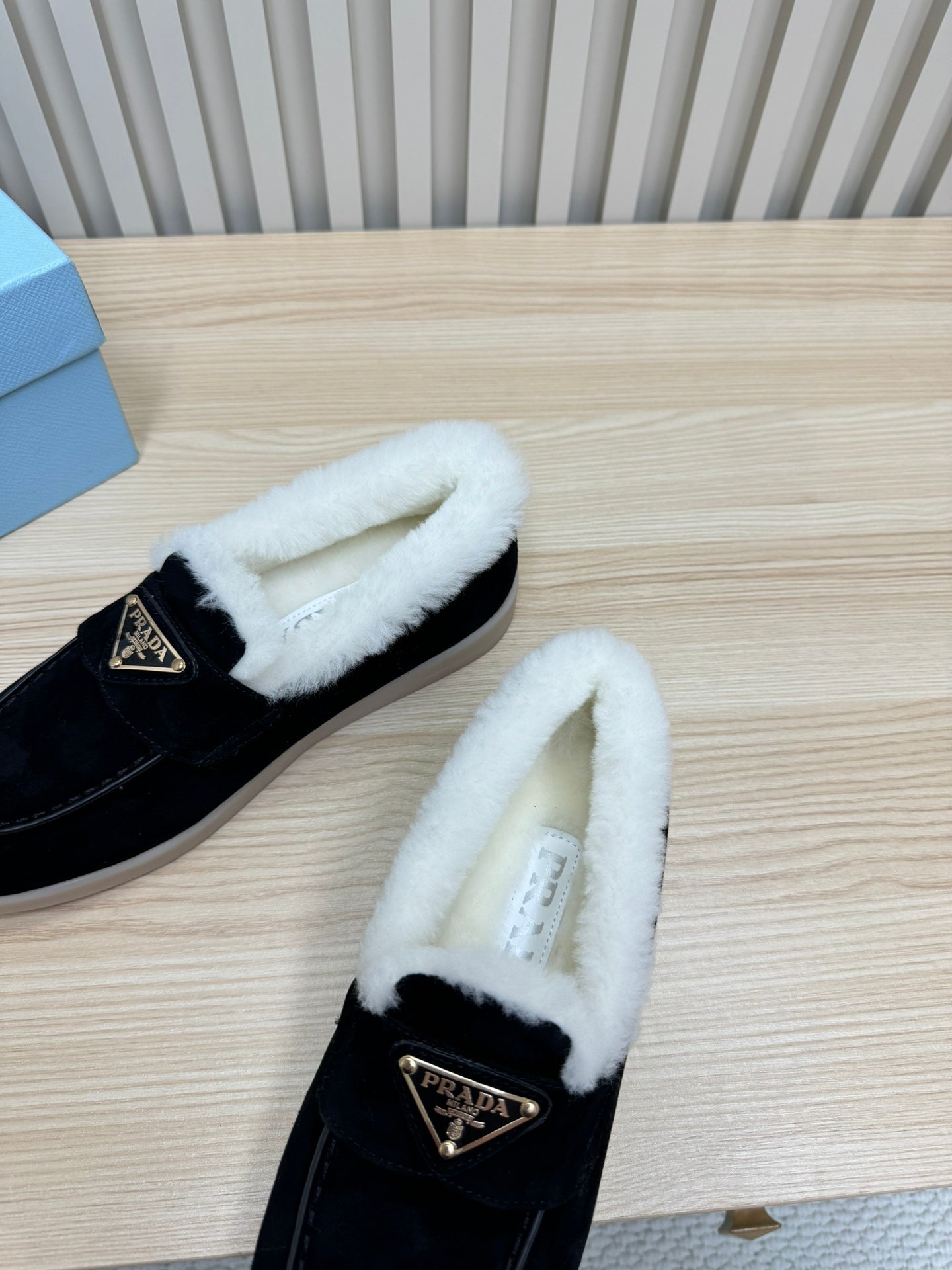 LOAFER IN BLACK SUEDE AND FUR LINING ATTACHED TRIANGLE LOGO - 35