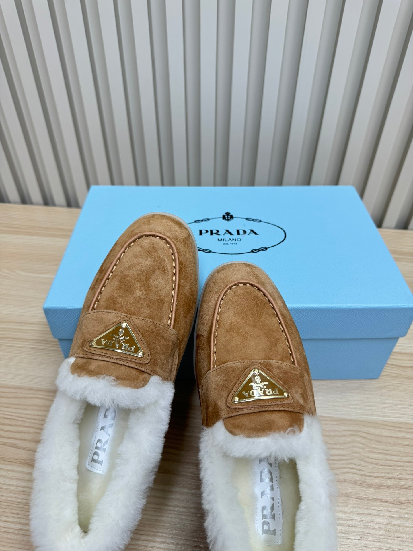 PRA SUEDE LOAFER IN TAN BROWN WITH SHEARLING LINING - 35