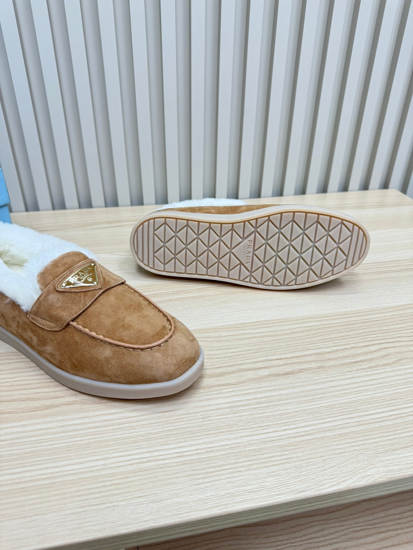 PRA SUEDE LOAFER IN TAN BROWN WITH SHEARLING LINING - 35