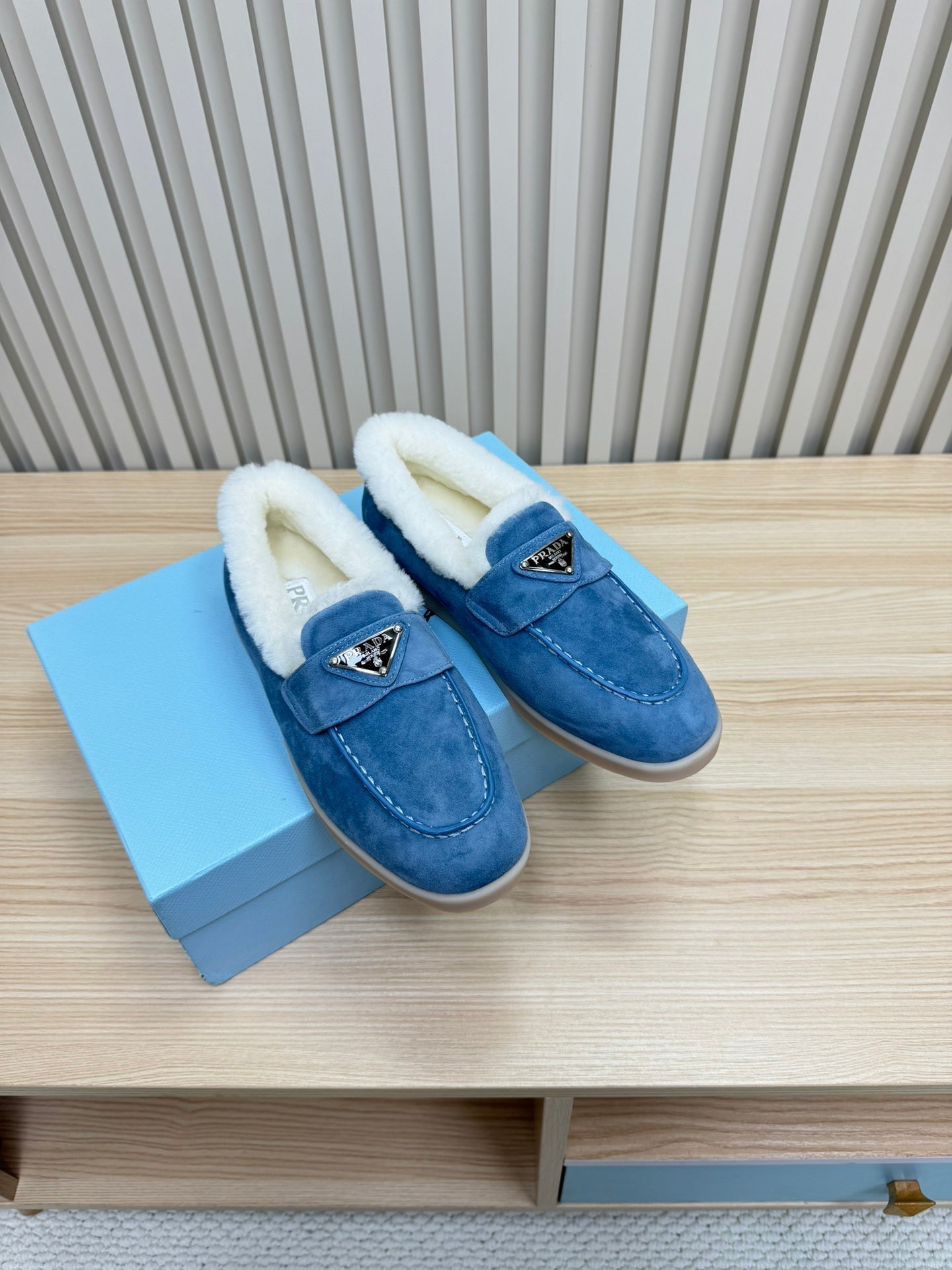 LOAFER IN AZURE BLUE SUEDE AND FUR LINING ATTACHED TRIANGLE LOGO - 35