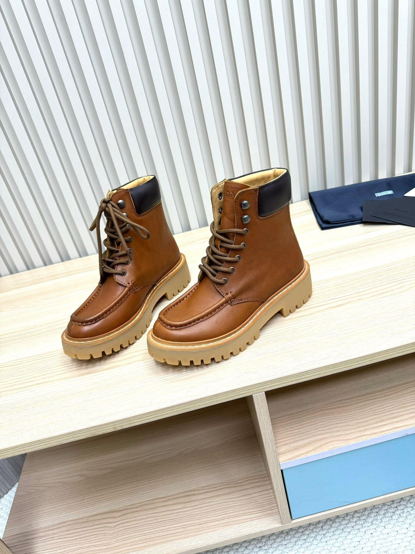 PRADA 25S LACE-UP ANKLE BOOTS IN BROWN CALFSKIN - 35