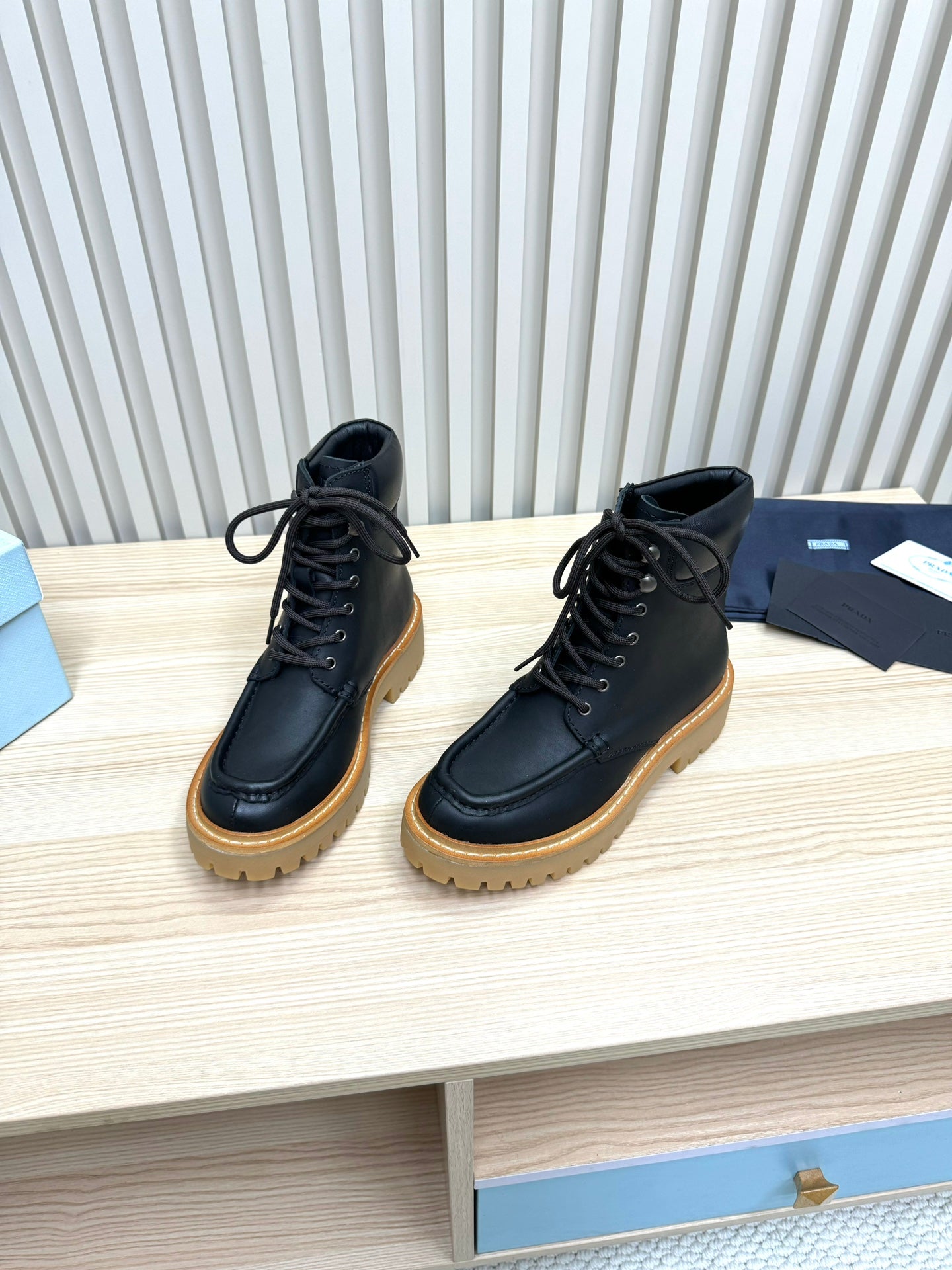 PRADA 25S LACE-UP ANKLE BOOTS IN BLACK CALFSKIN - 35