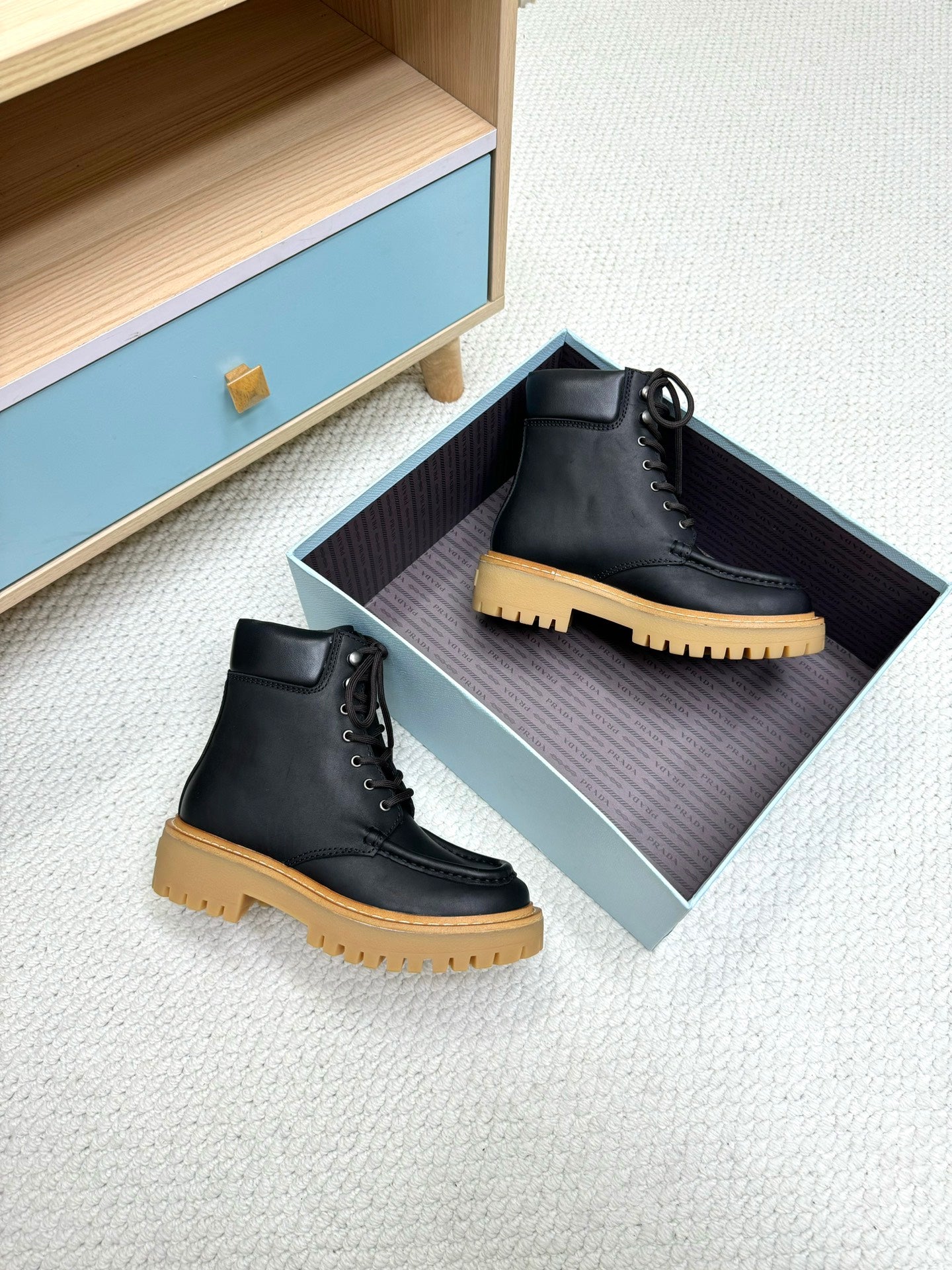 PRADA 25S LACE-UP ANKLE BOOTS IN BLACK CALFSKIN - 35