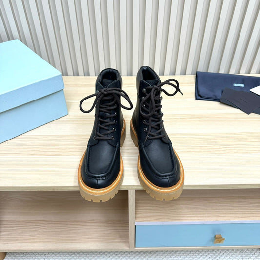 PRADA 25S LACE-UP ANKLE BOOTS IN BLACK CALFSKIN - 35