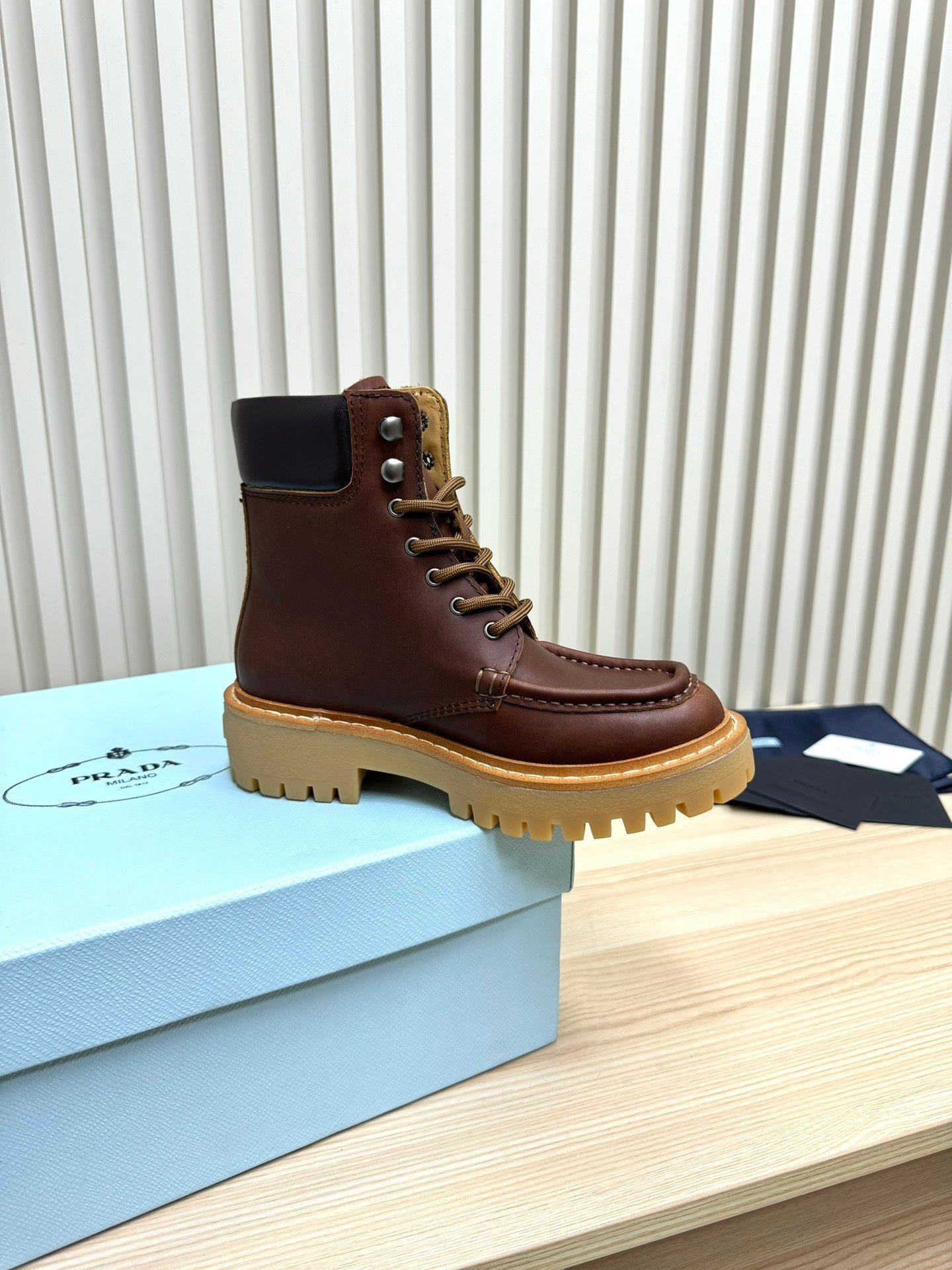 PRADA 25S LACE-UP ANKLE BOOTS IN DARK BROWN CALFSKIN - 35