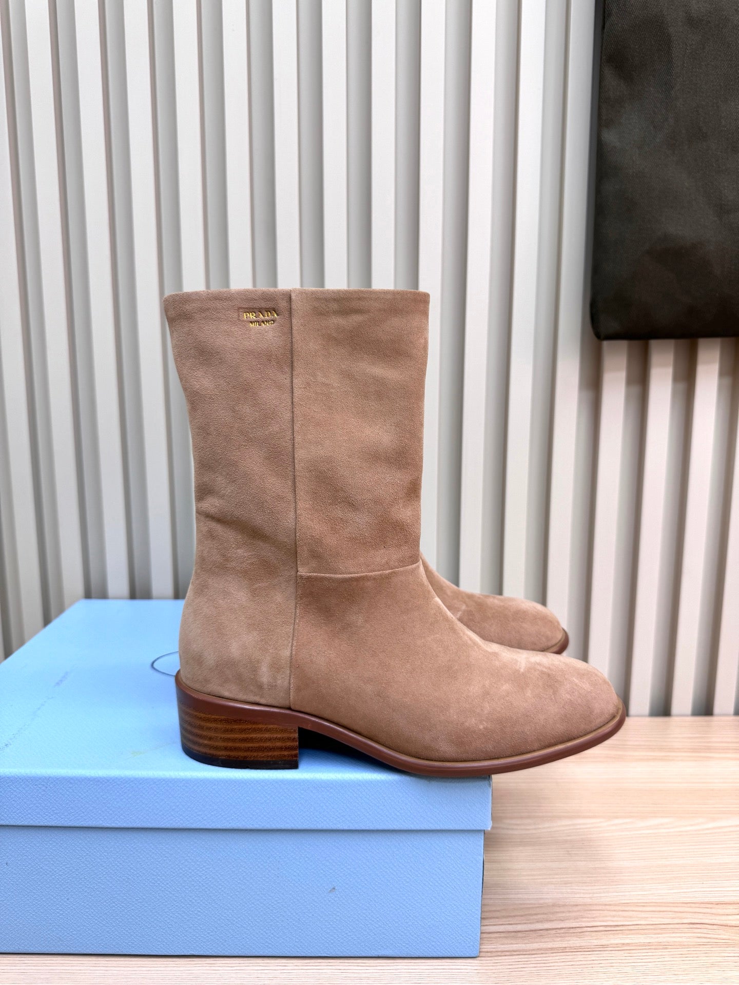 PRADA 25S LOW-CUT BOOTS IN LIGHT CARAMEL BROWN SUEDE - 35