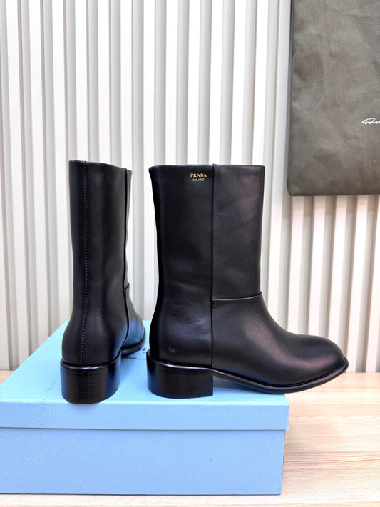 PRADA 25S LOW-CUT BOOTS IN BLACK LAMBSKIN - 35