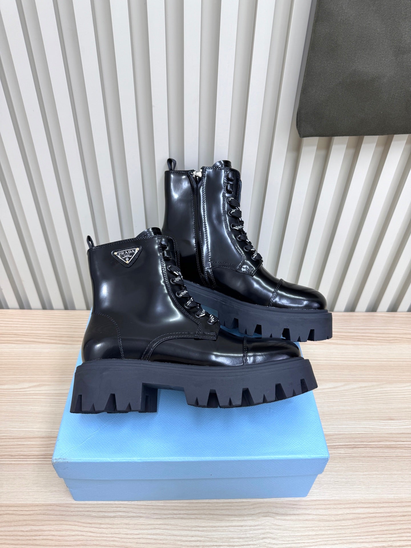 PRADA 25S MONOLITH BOOTS IN BLACK GLOSSY CALFSKIN - 35