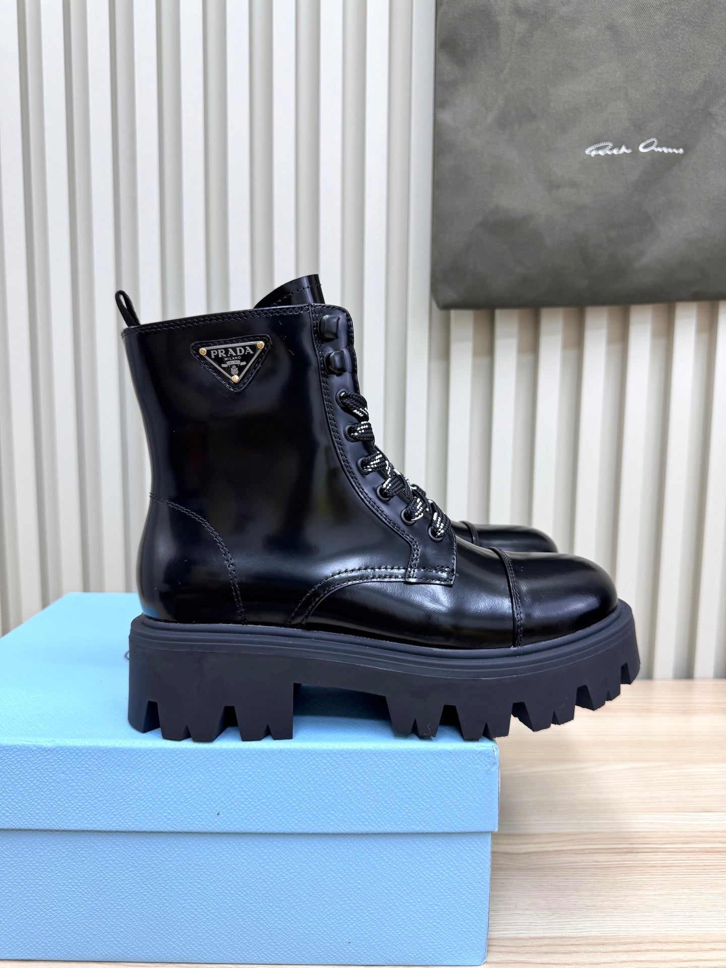 PRADA 25S MONOLITH BOOTS IN BLACK GLOSSY CALFSKIN - 35