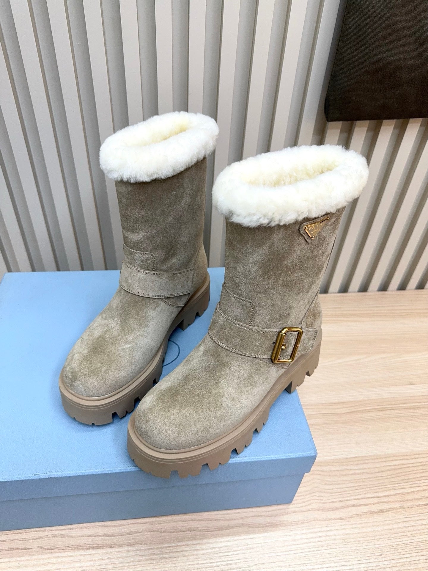 PRADA 25S MARTIN BOOTS IN BEIGE GRAY SUEDE FUR-LINED - 35
