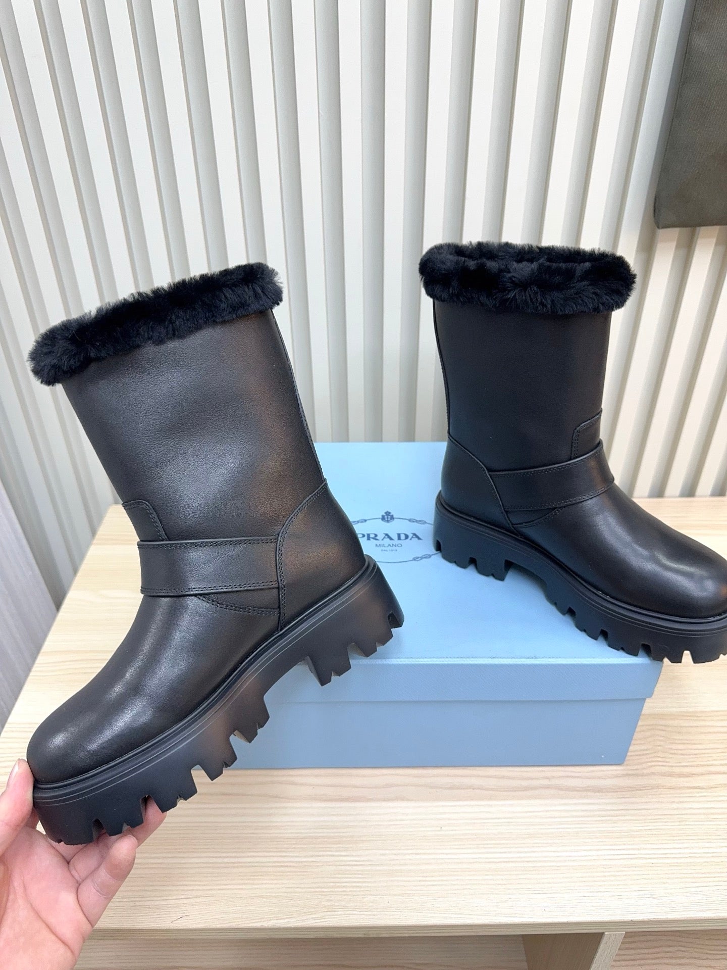 PRADA 25S MARTIN BOOTS IN BLACK CALFSKIN FUR-LINED - 35