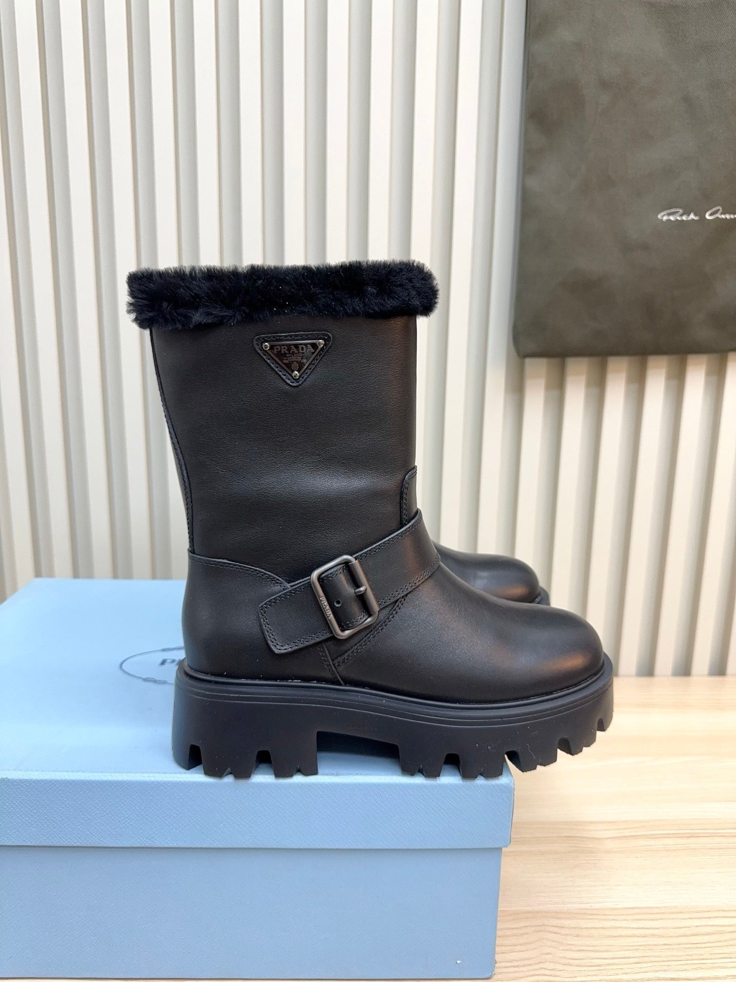 PRADA 25S MARTIN BOOTS IN BLACK CALFSKIN FUR-LINED - 35