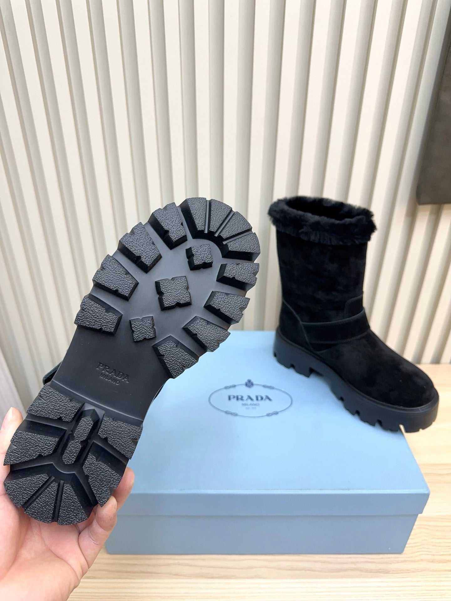 PRADA 25S MARTIN BOOTS IN DARK NAVY BLUE SUEDE FUR-LINED - 35