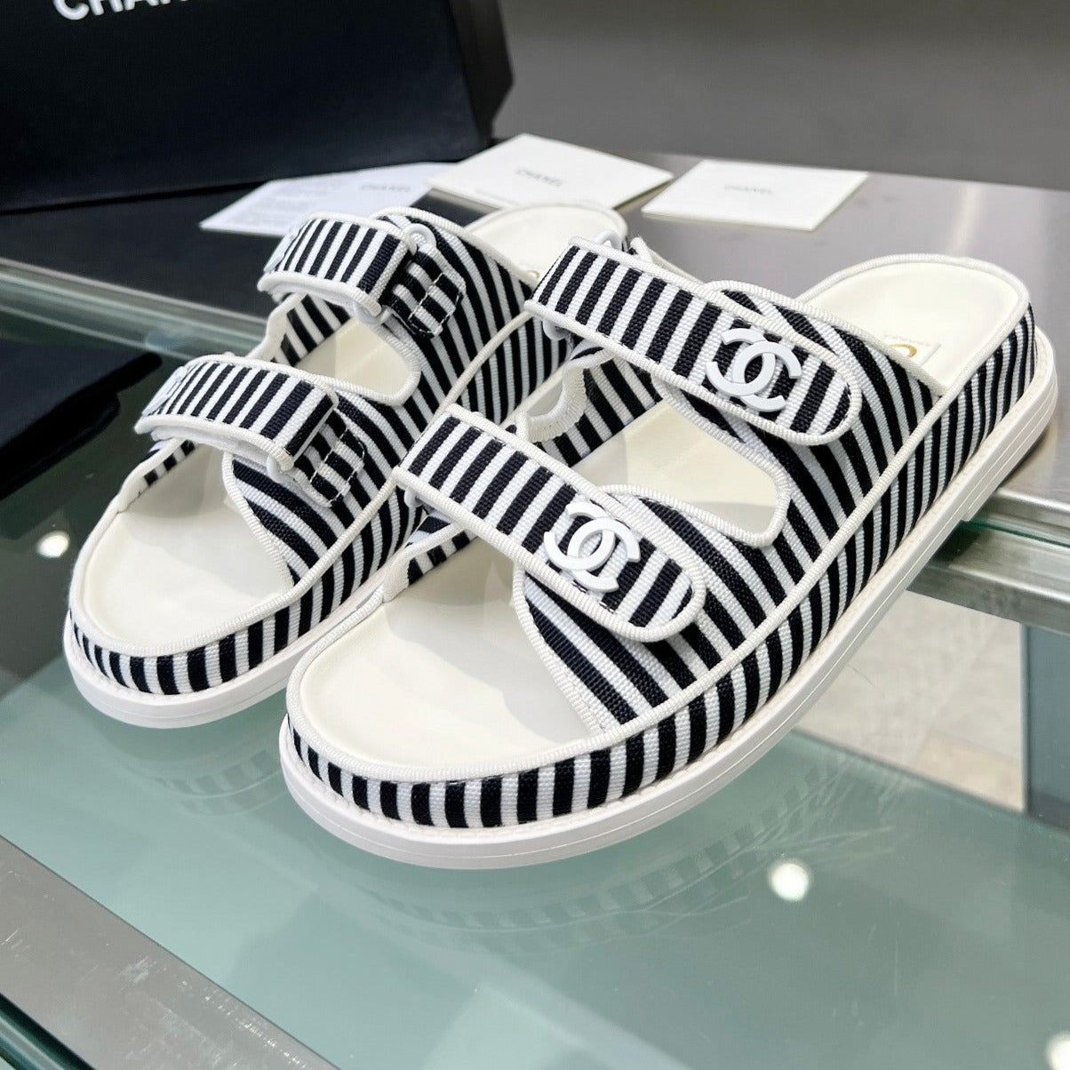 Women's Stripes Casual  Flat Sandals Black White - 34
