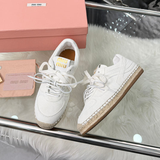 КРОСІВКИ MIUMIU 26S З БІЛОЇ ЗАМШІ