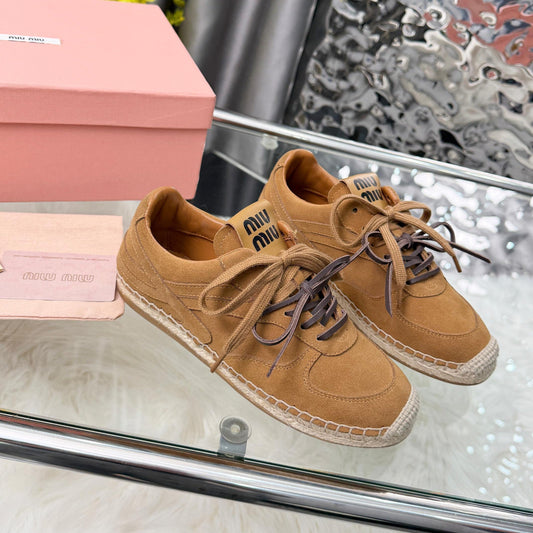 Кросівки MIUMIU 26S із замші карамельно-коричневого кольору