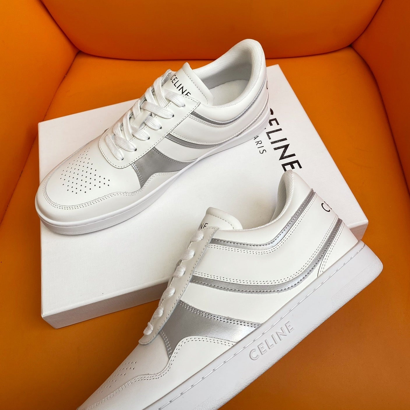 TRAINER LOW LACE-UP SNEAKER IN CALFSKIN OPTIC WHITE SILVER - 35
