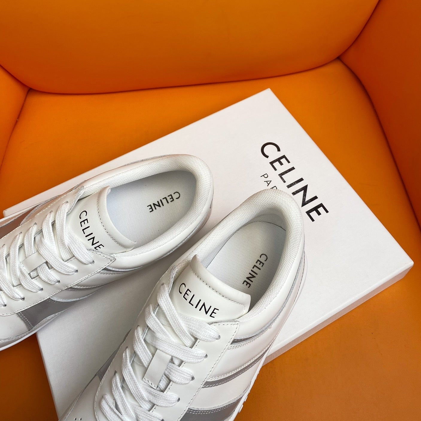TRAINER LOW LACE-UP SNEAKER IN CALFSKIN OPTIC WHITE SILVER - 35
